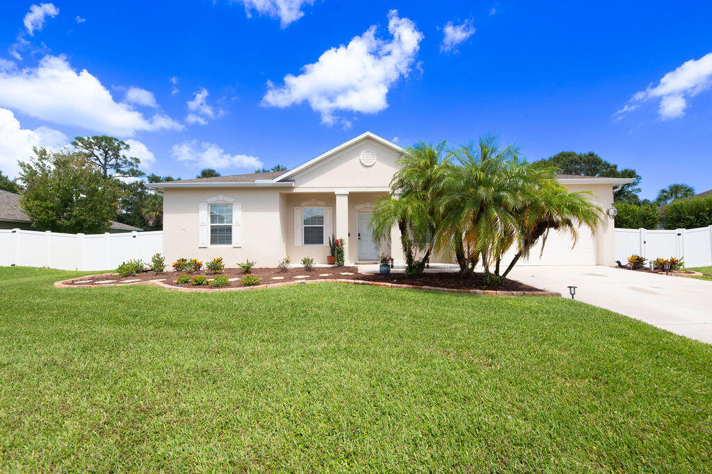 4839 Ashley Lake Circle Property Photo 2