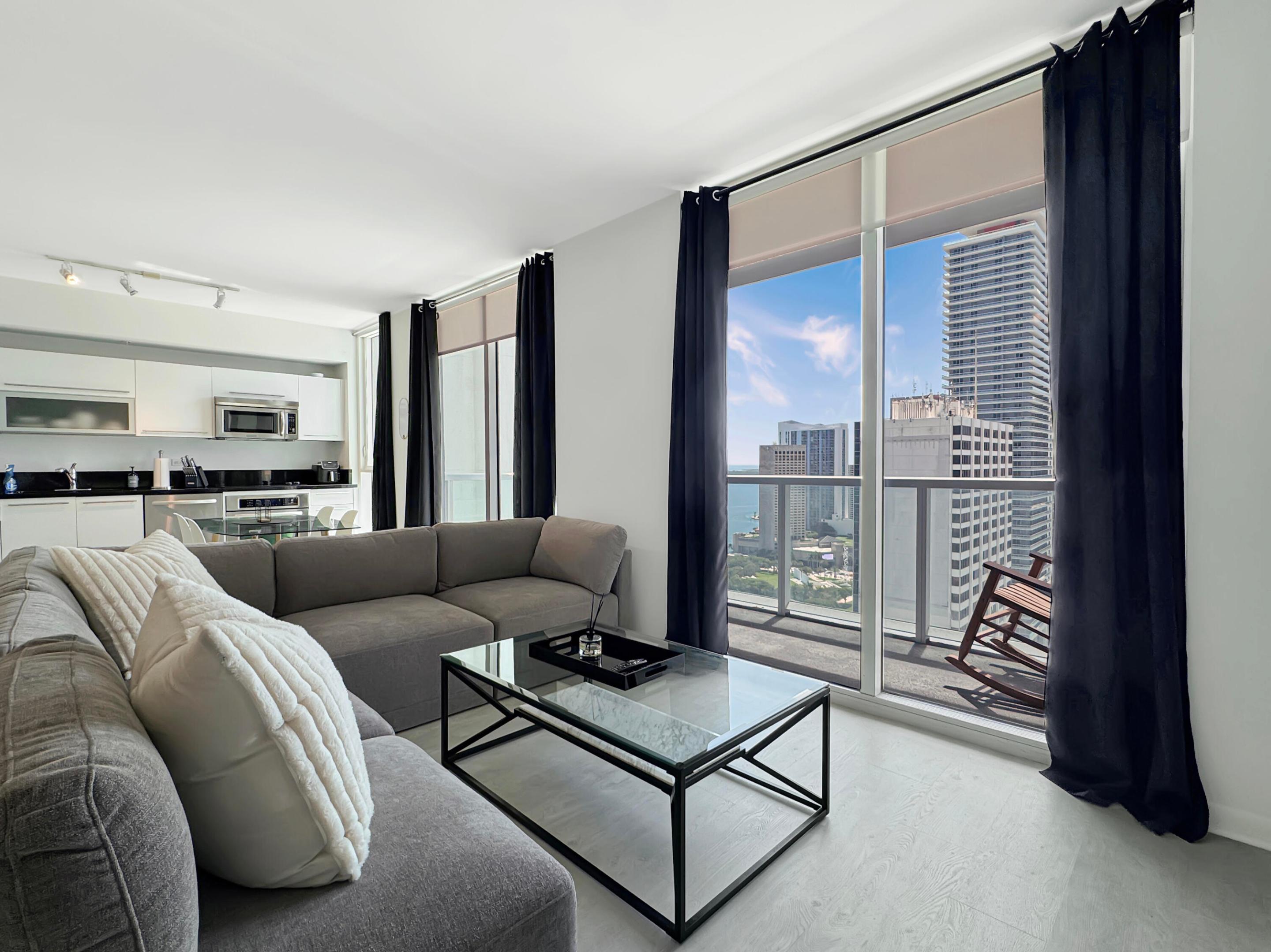 244 BISCAYNE Boulevard 3005 Property Photo 1