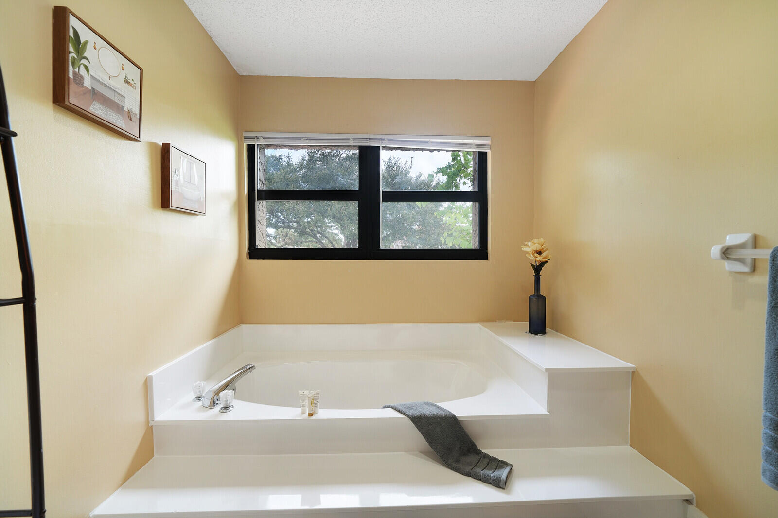 6599 Pond Apple Road Property Photo 32