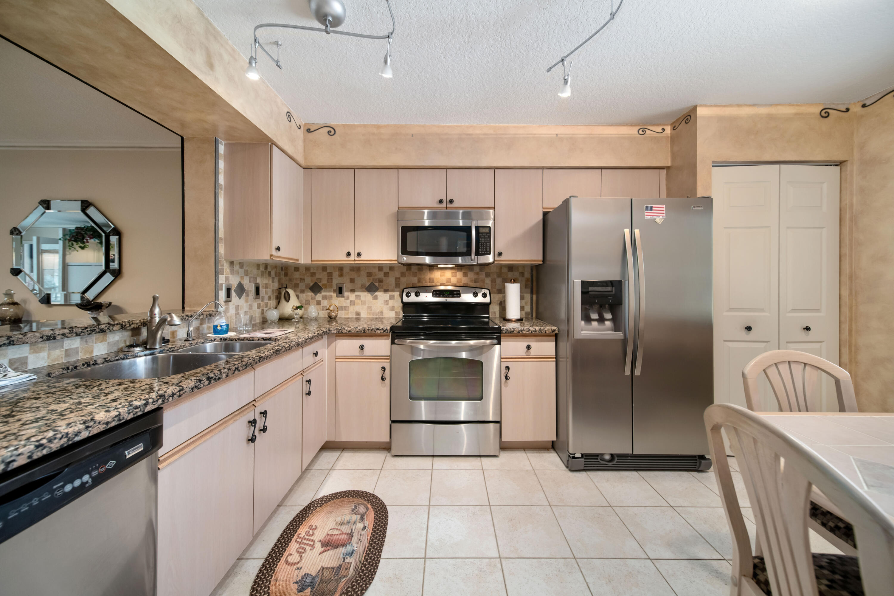 6037 Pointe Regal Circle 307 Property Photo 17