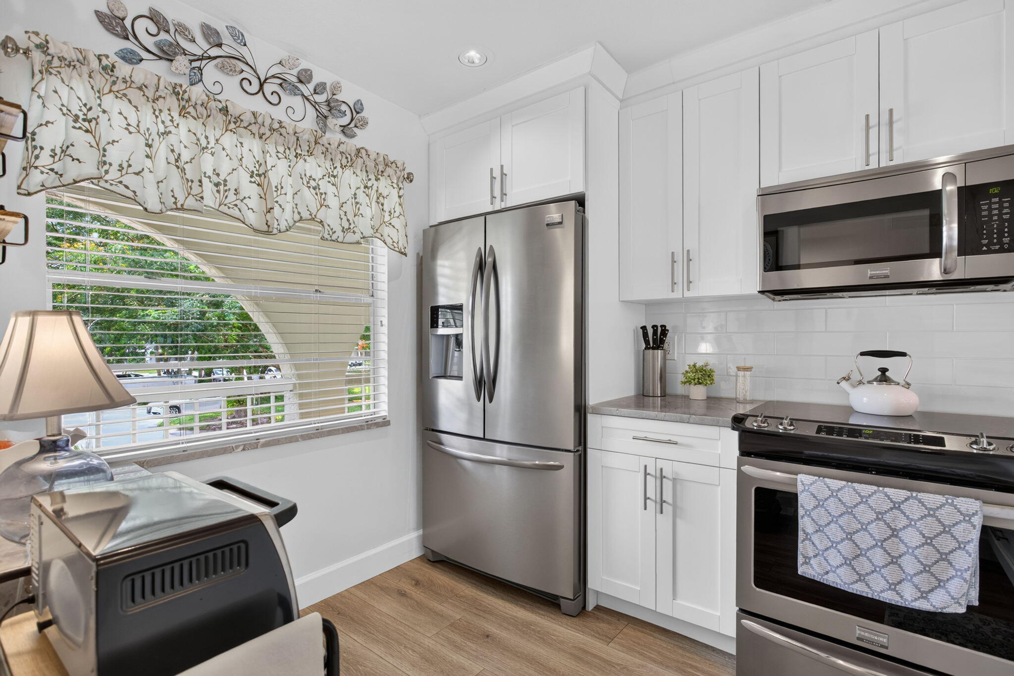 1211 BAHAMA Bend F2 Property Photo 1