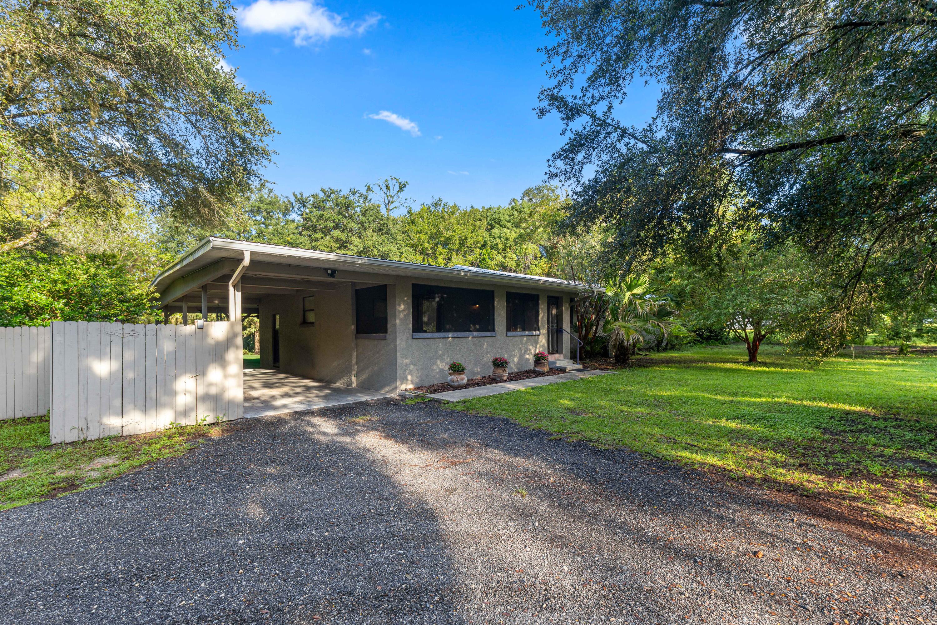 840 PLEASANT Street