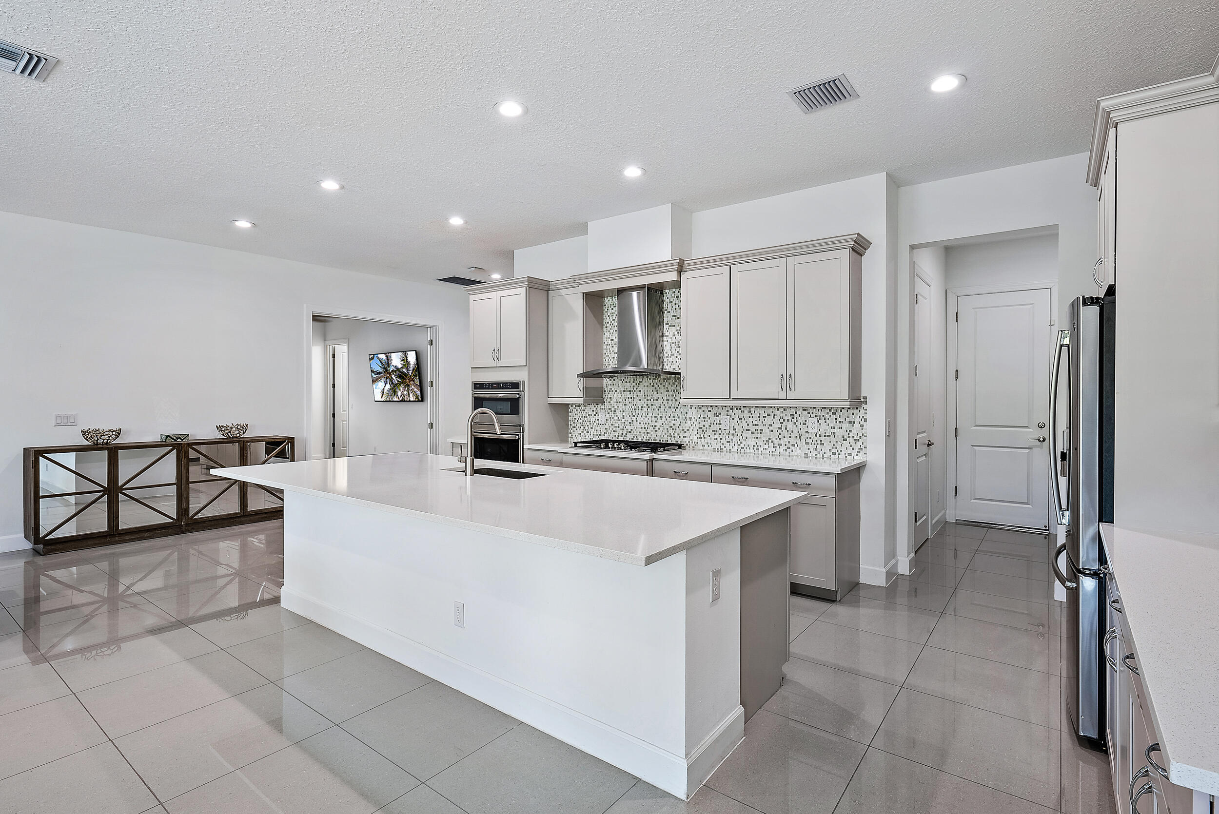 8604 Dumford Lane Property Photo 4