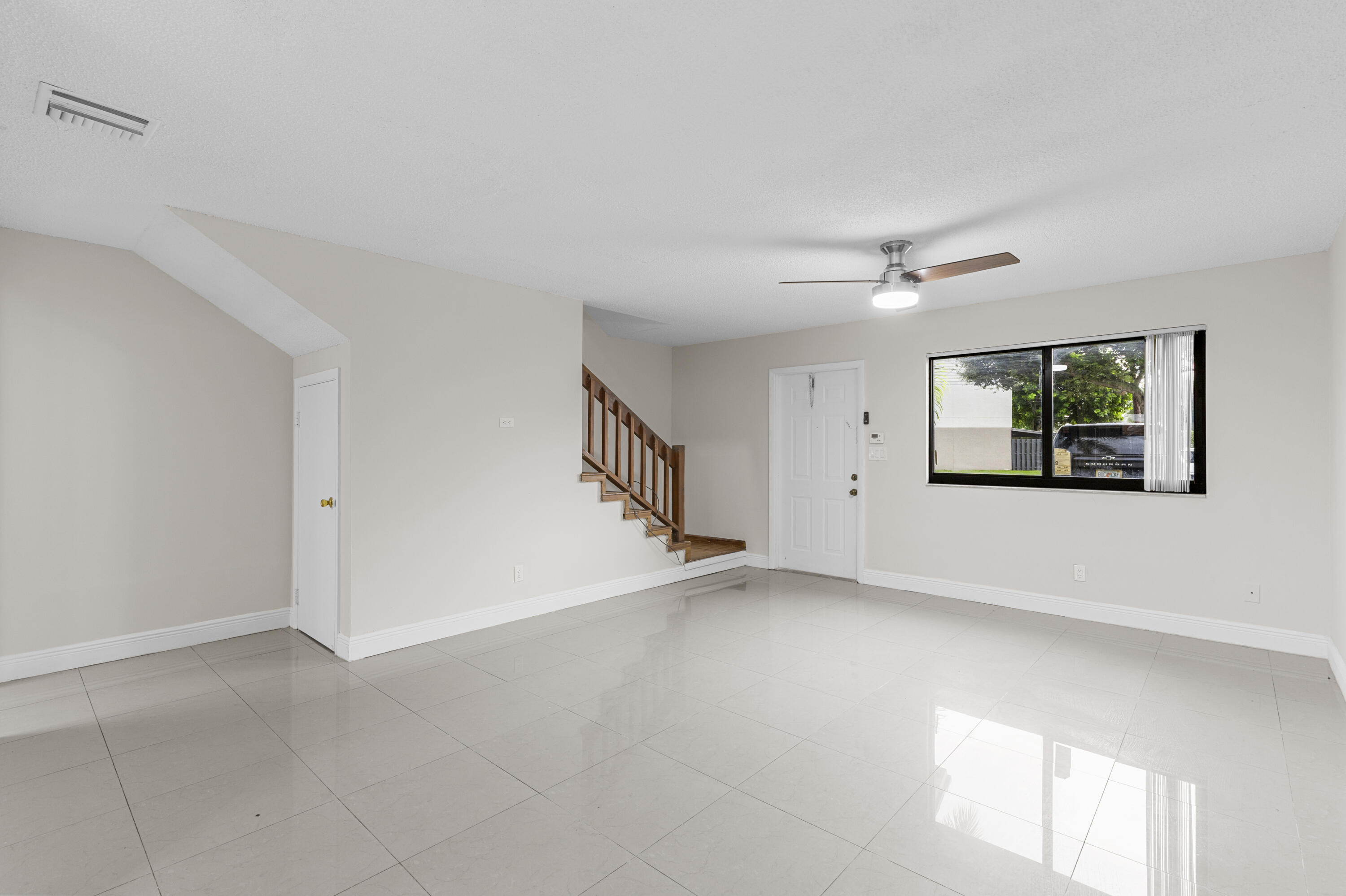 5703 Channel Drive Property Photo 8