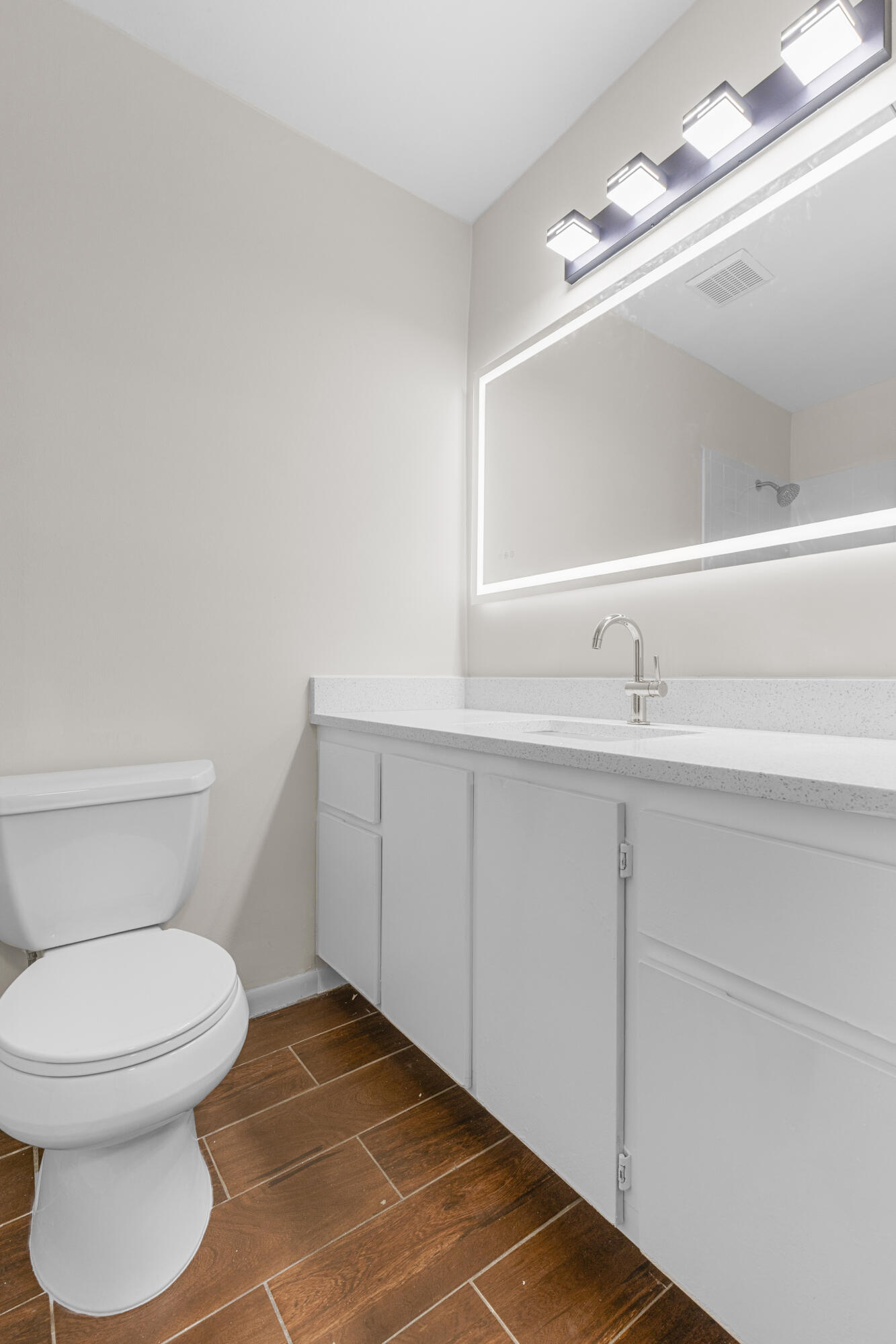 5703 Channel Drive Property Photo 20