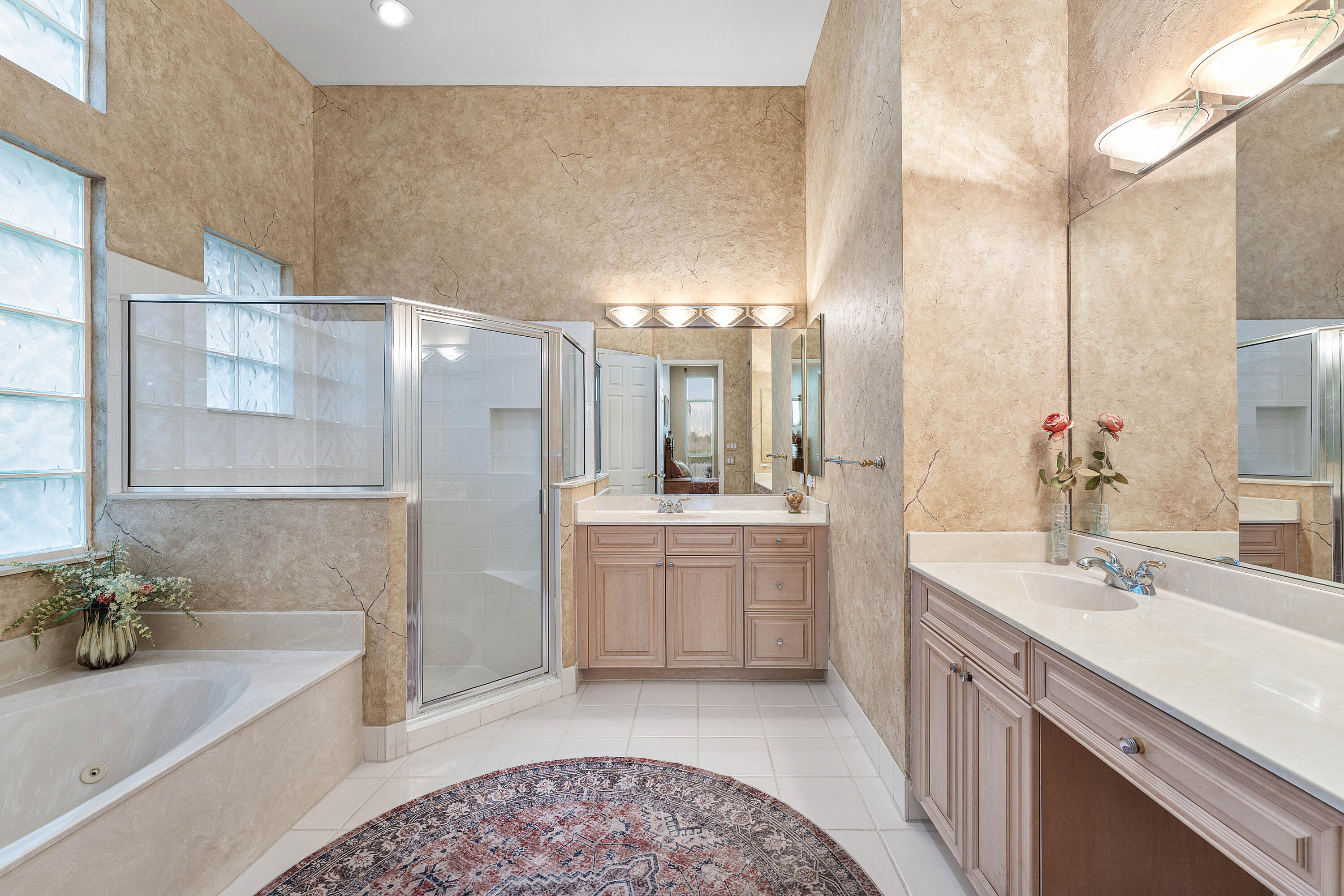6947 Fairway Lakes Drive Property Photo 22