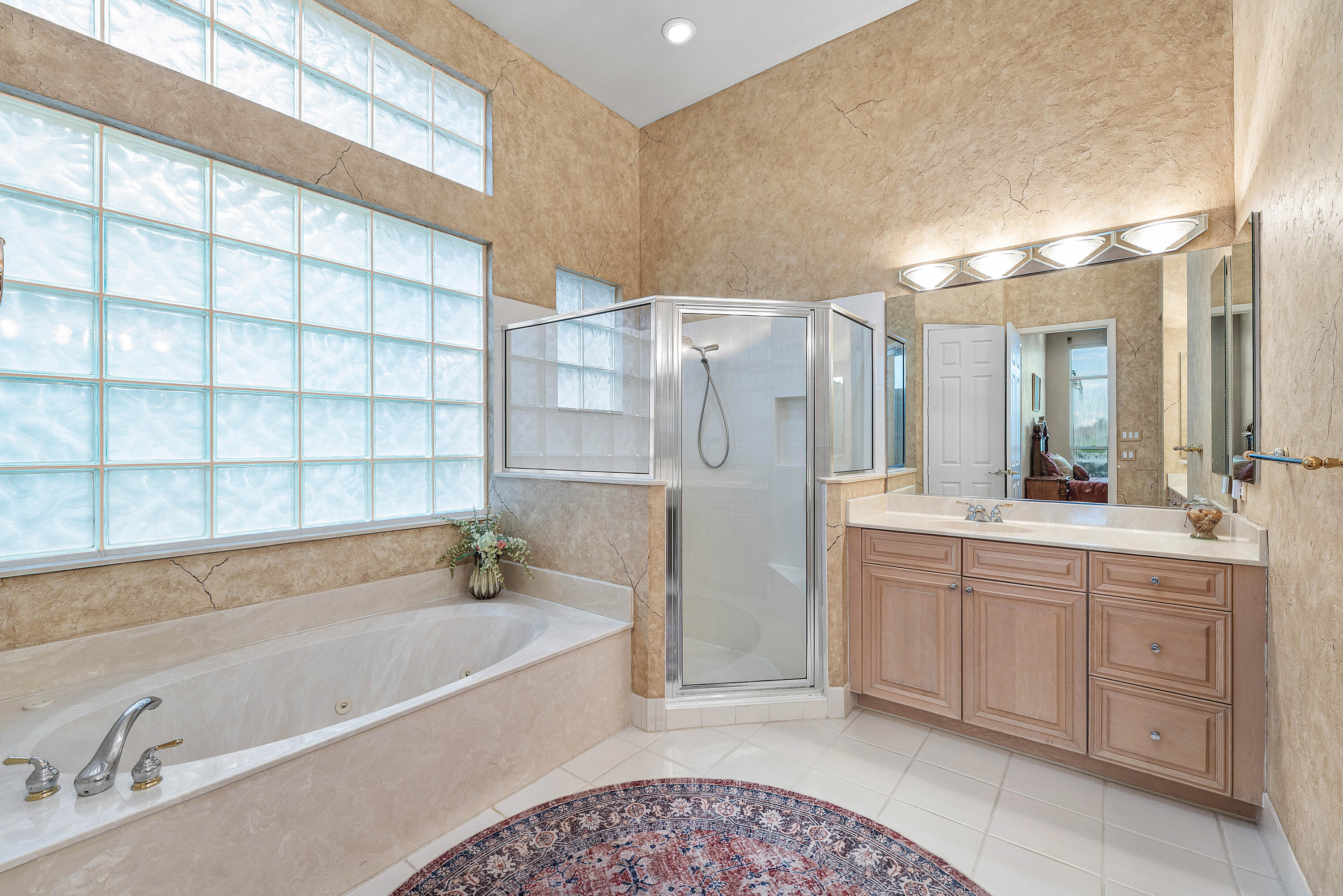 6947 Fairway Lakes Drive Property Photo 23