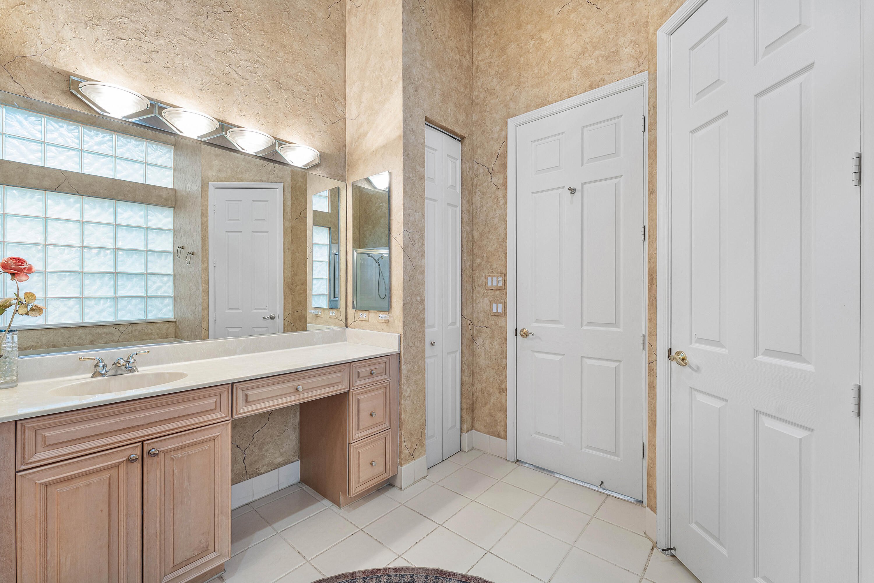 6947 Fairway Lakes Drive Property Photo 24