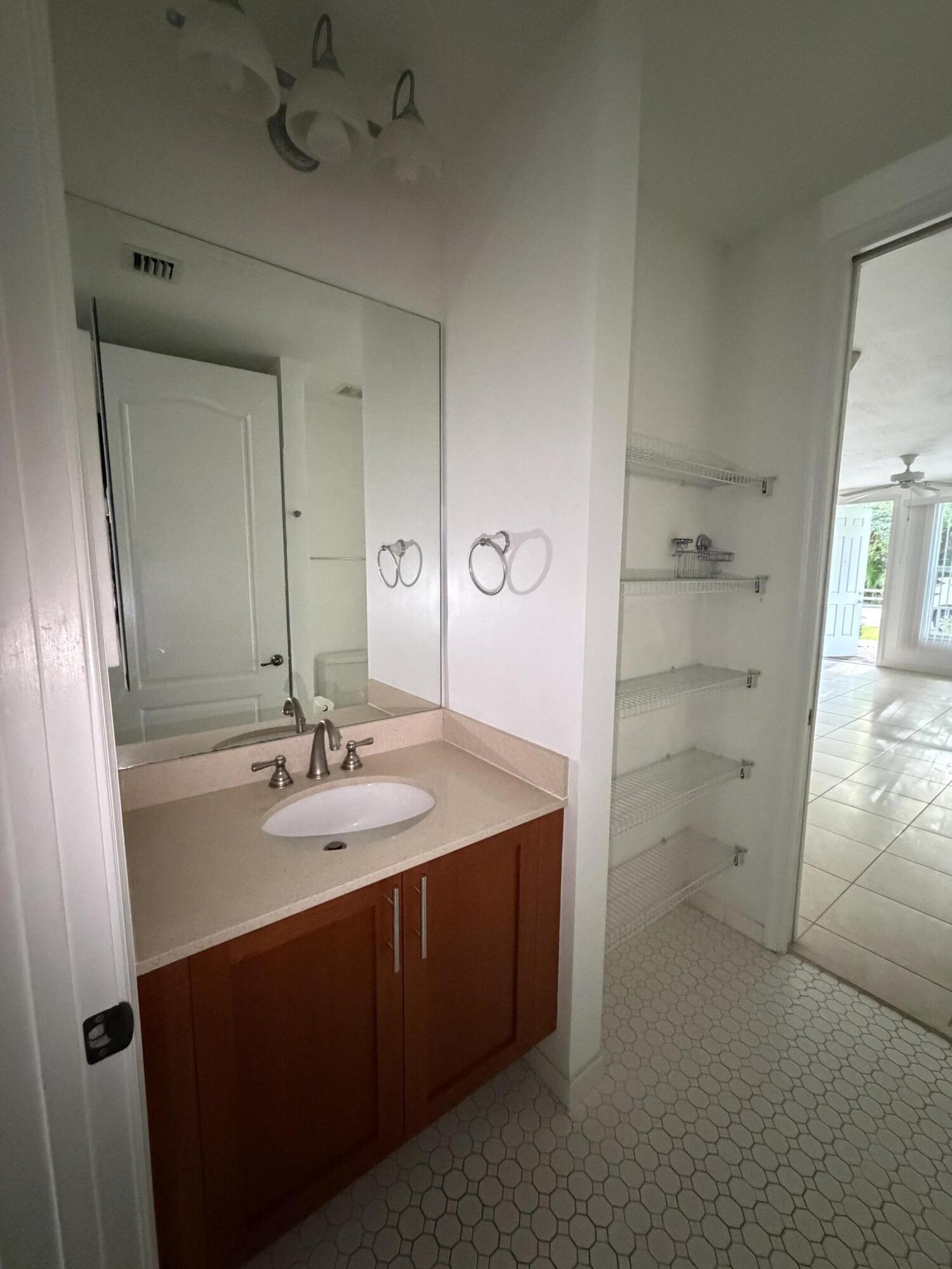 252 Sw 14th Avenue 252 Property Photo 9