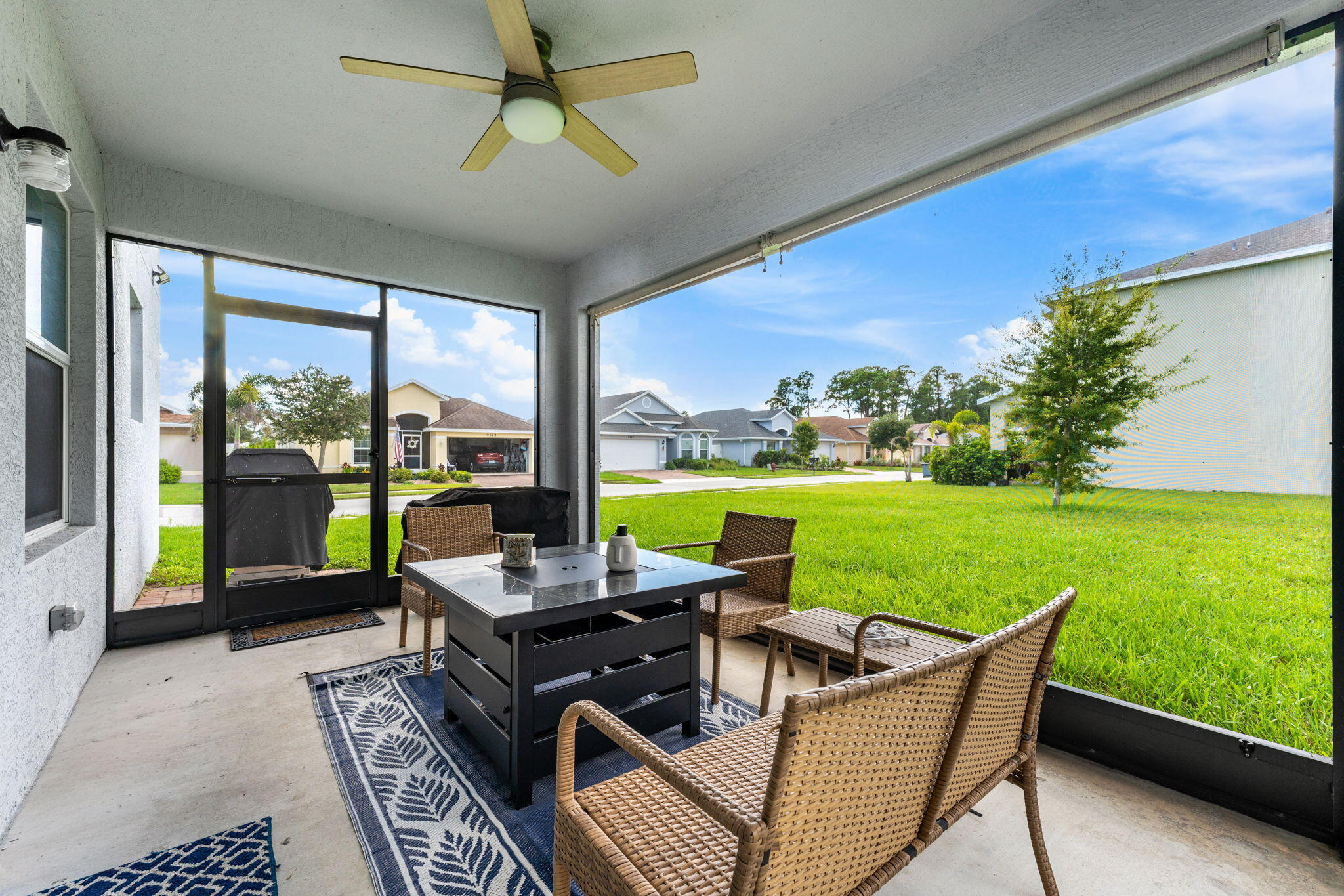 313 Palm Breezes Drive Property Photo 31