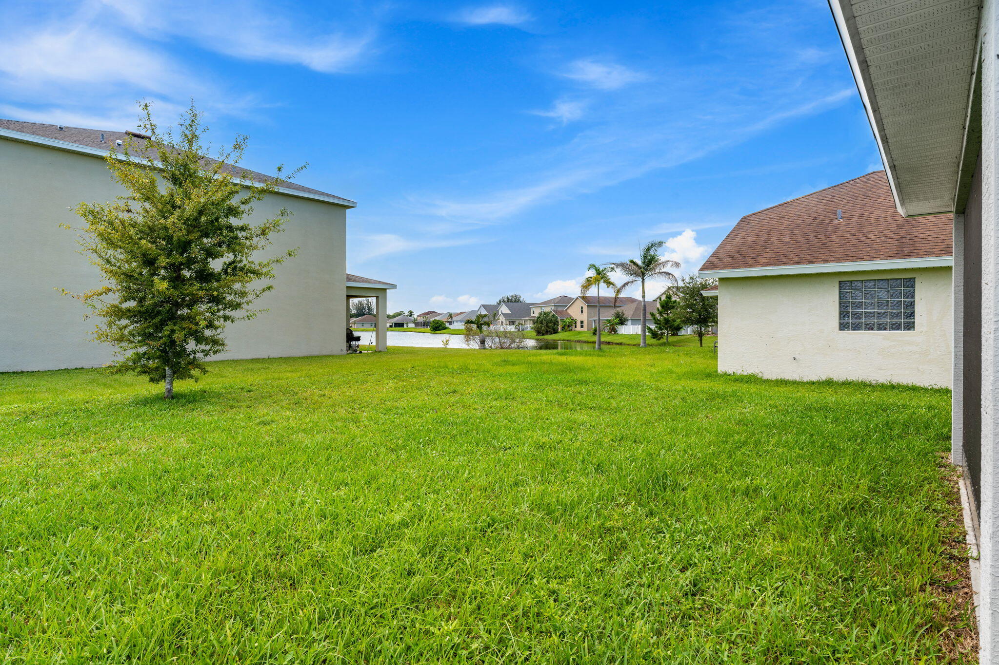 313 Palm Breezes Drive Property Photo 36