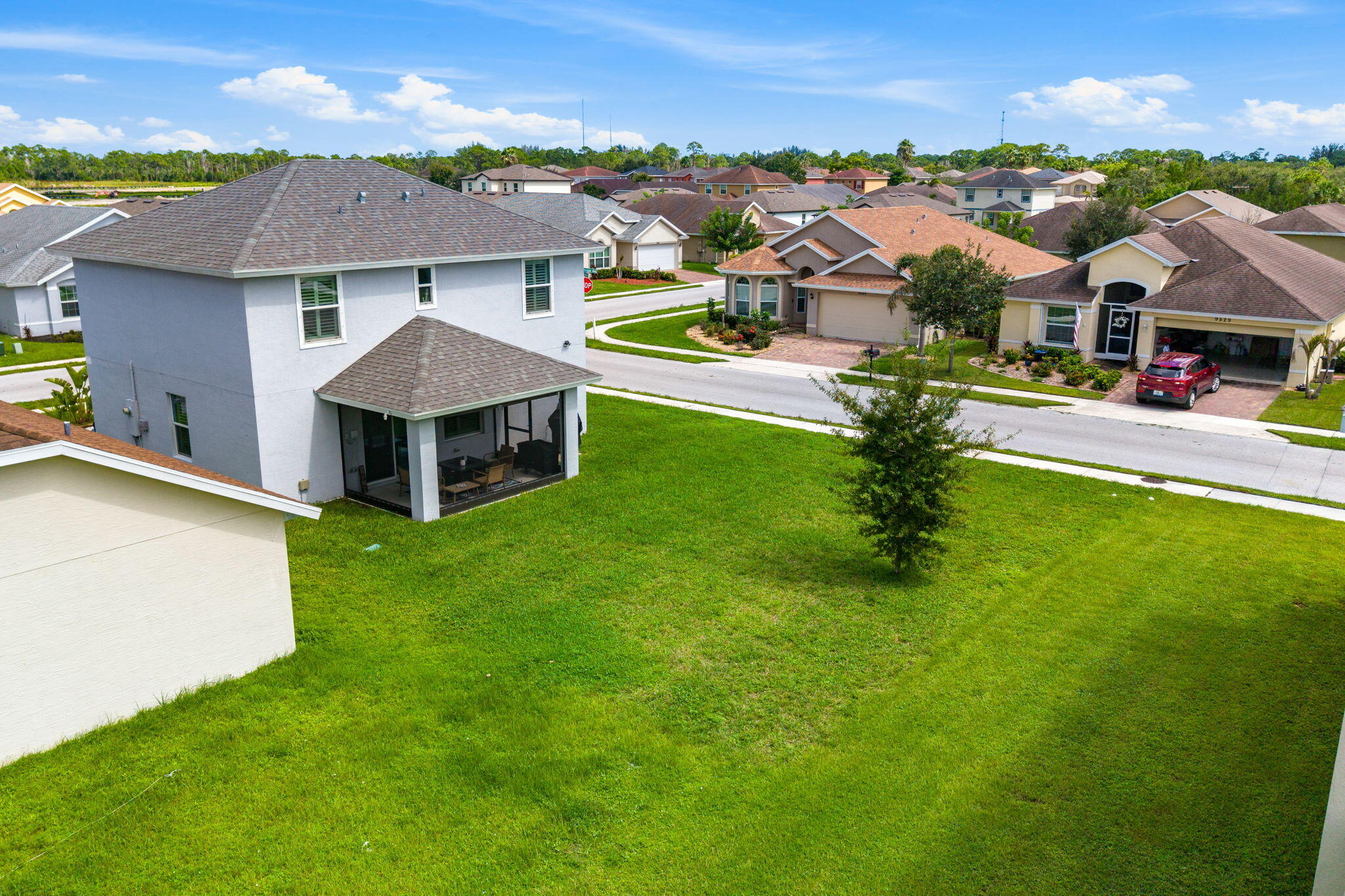 313 Palm Breezes Drive Property Photo 47
