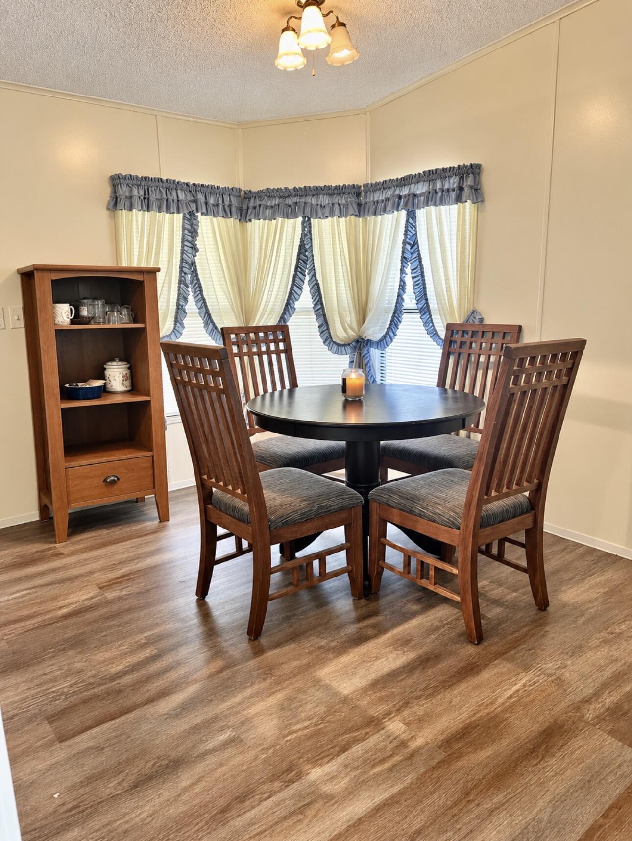 1230 Chobee Street Property Photo 5