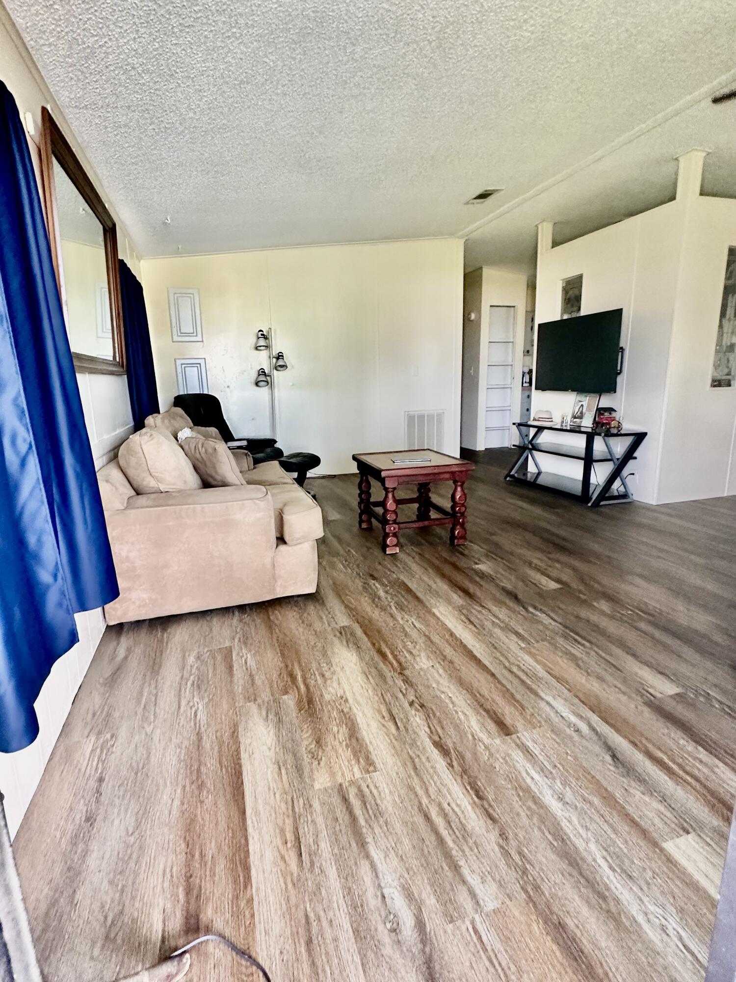 1230 Chobee Street Property Photo 6