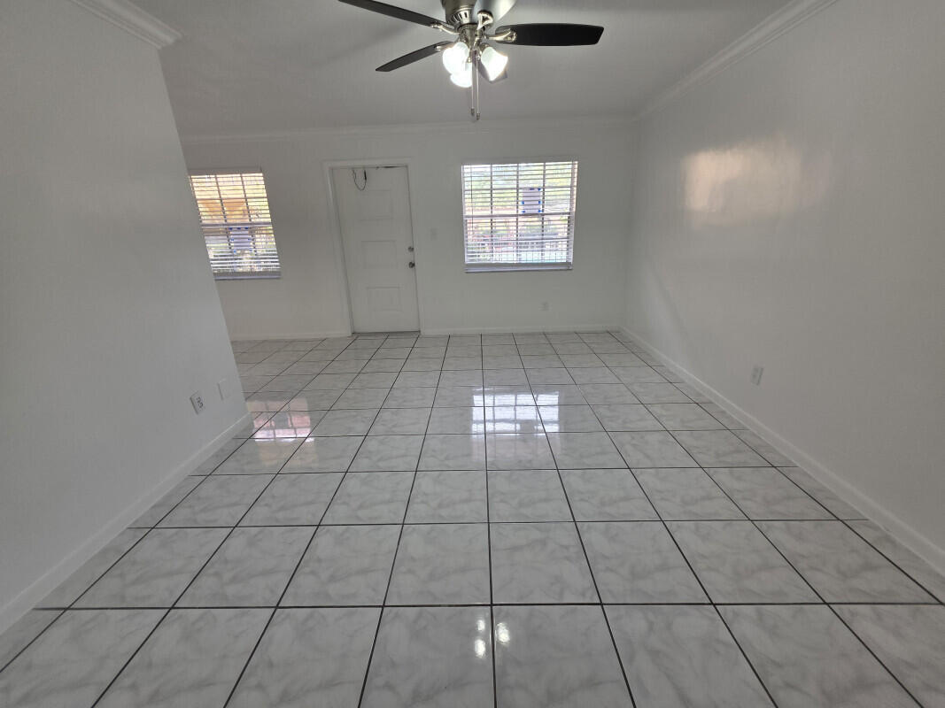 1545 Miami Road 102 Property Photo 2