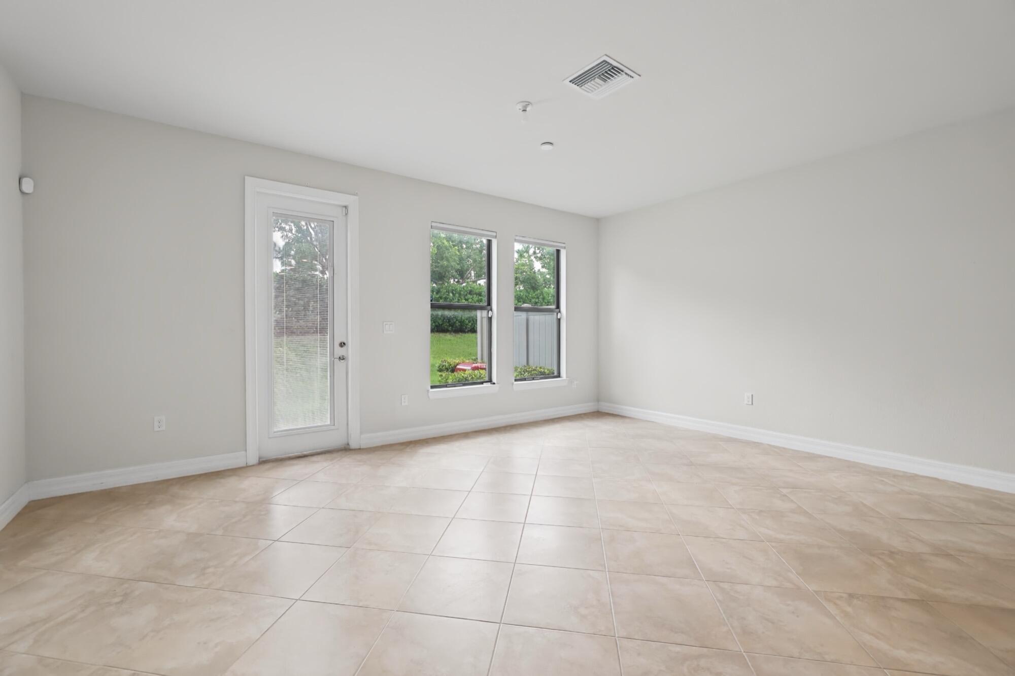 4488 Appleton Circle E Property Photo 16