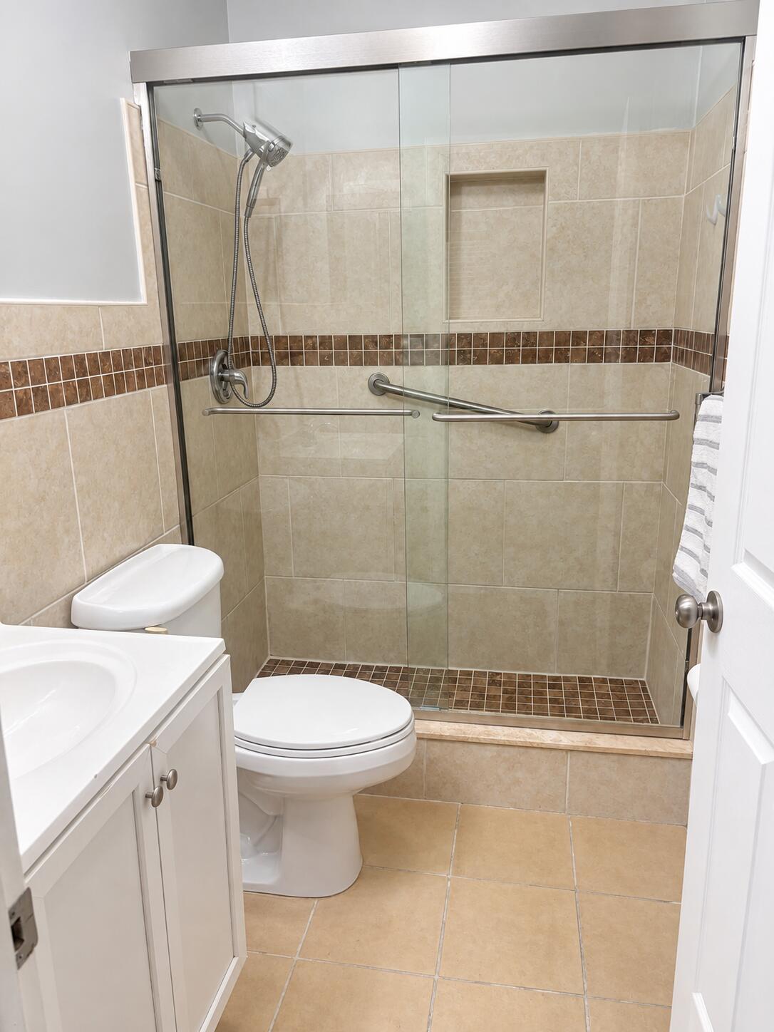 2100 Ne 38th Street 138 Property Photo 7