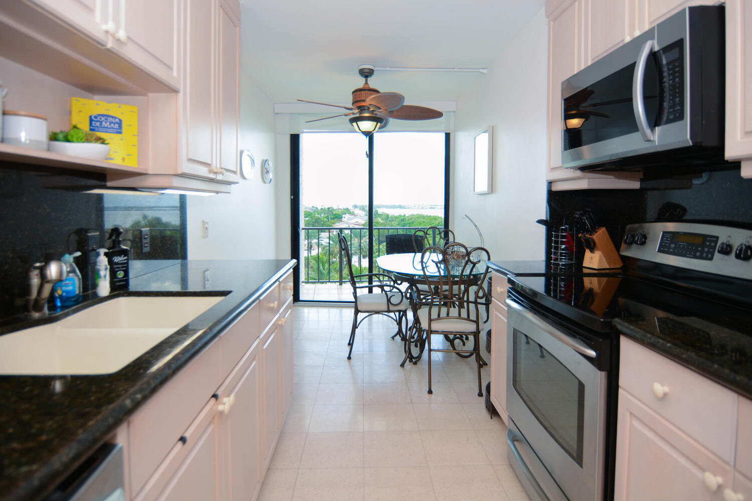 4200 N Ocean Drive 2-605 Property Photo 9