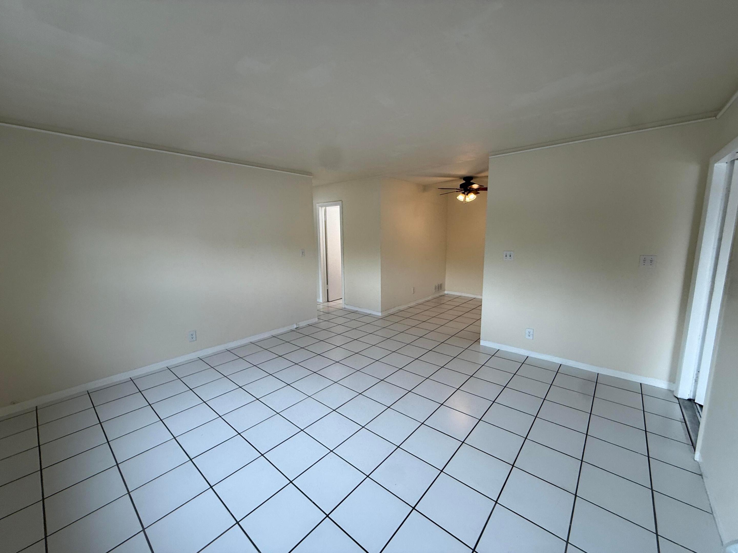 909 Se 14th Court 2 Property Photo 14
