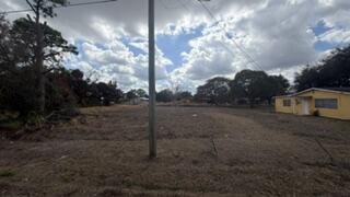 Avenue R Property Photo 2