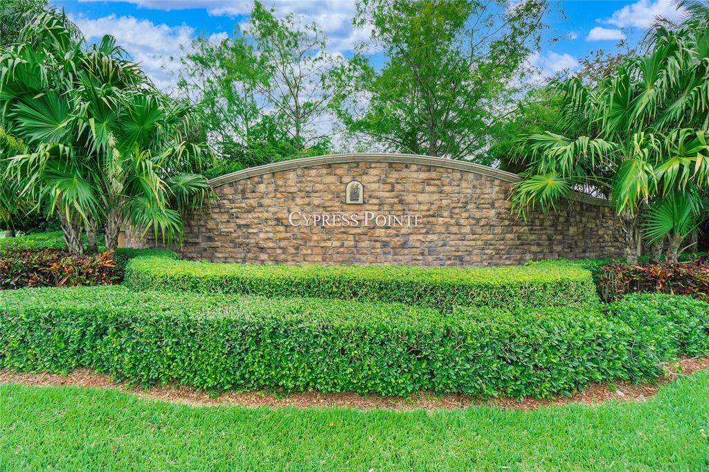 8140 Nw 128th Lane 10-a Property Photo 3
