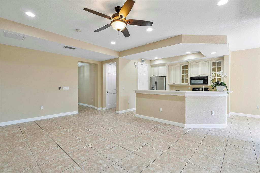 8140 Nw 128th Lane 10-a Property Photo 10