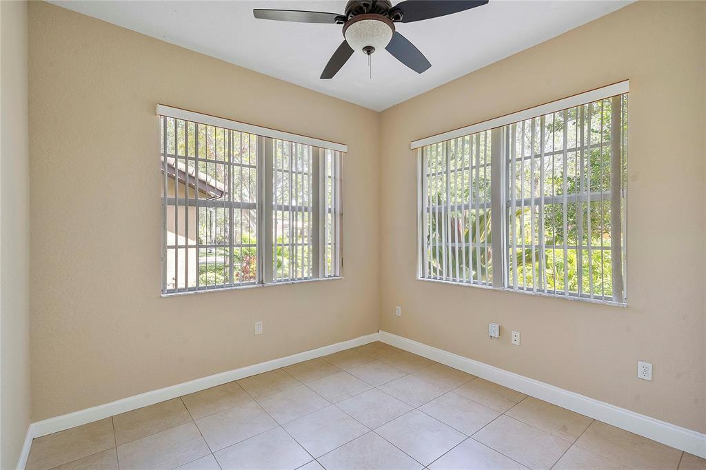 8140 Nw 128th Lane 10-a Property Photo 23
