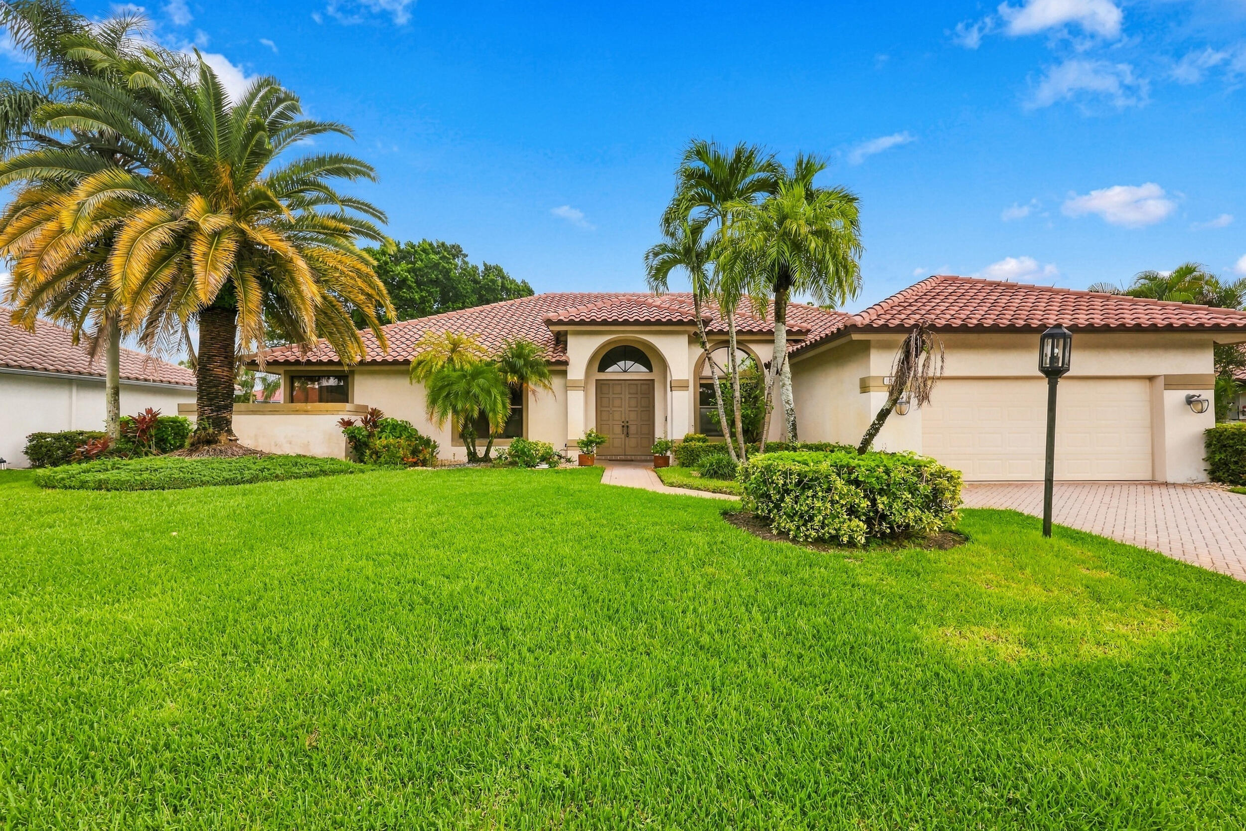 10695 Stonebridge Boulevard Property Photo 1