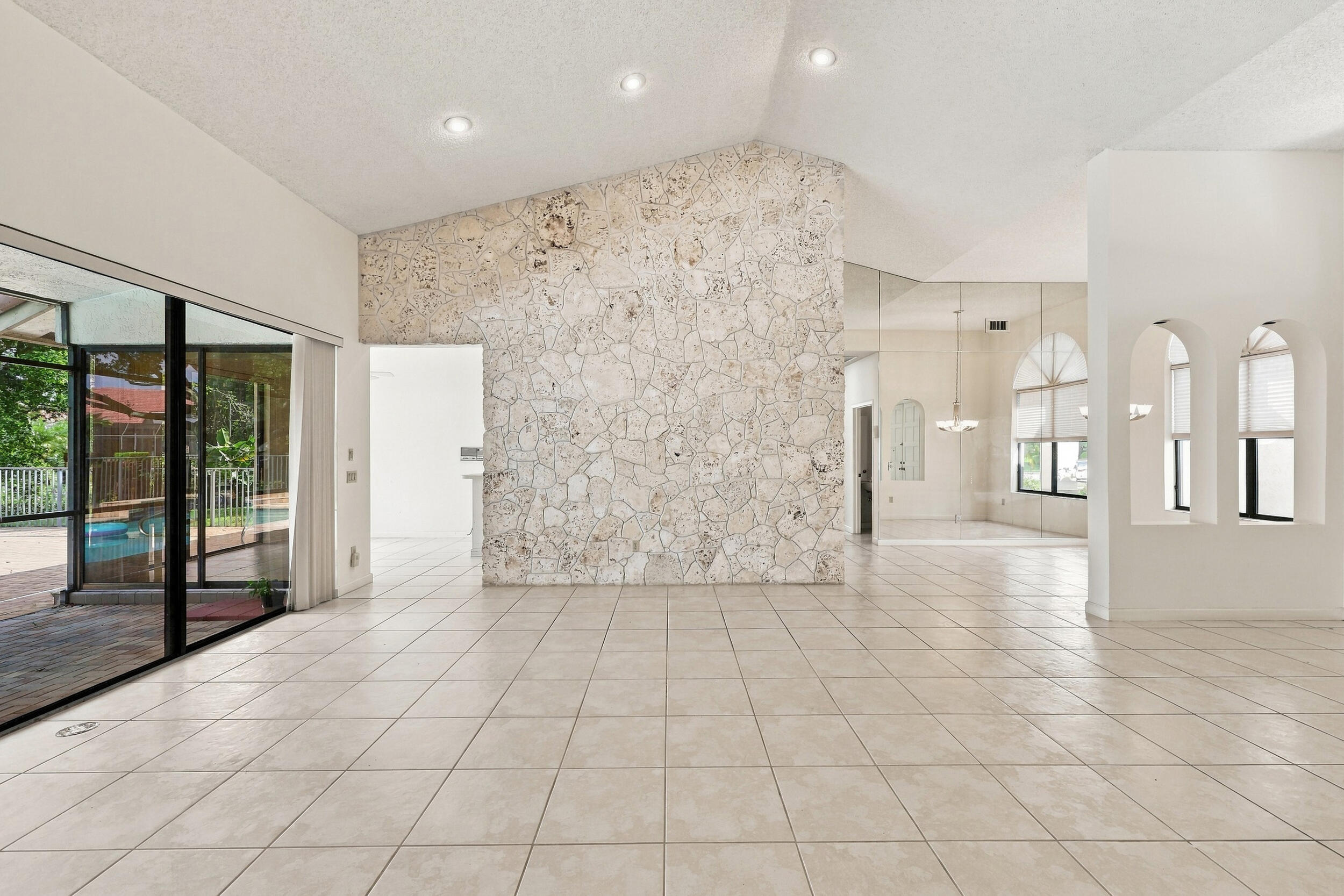 10695 Stonebridge Boulevard Property Photo 9