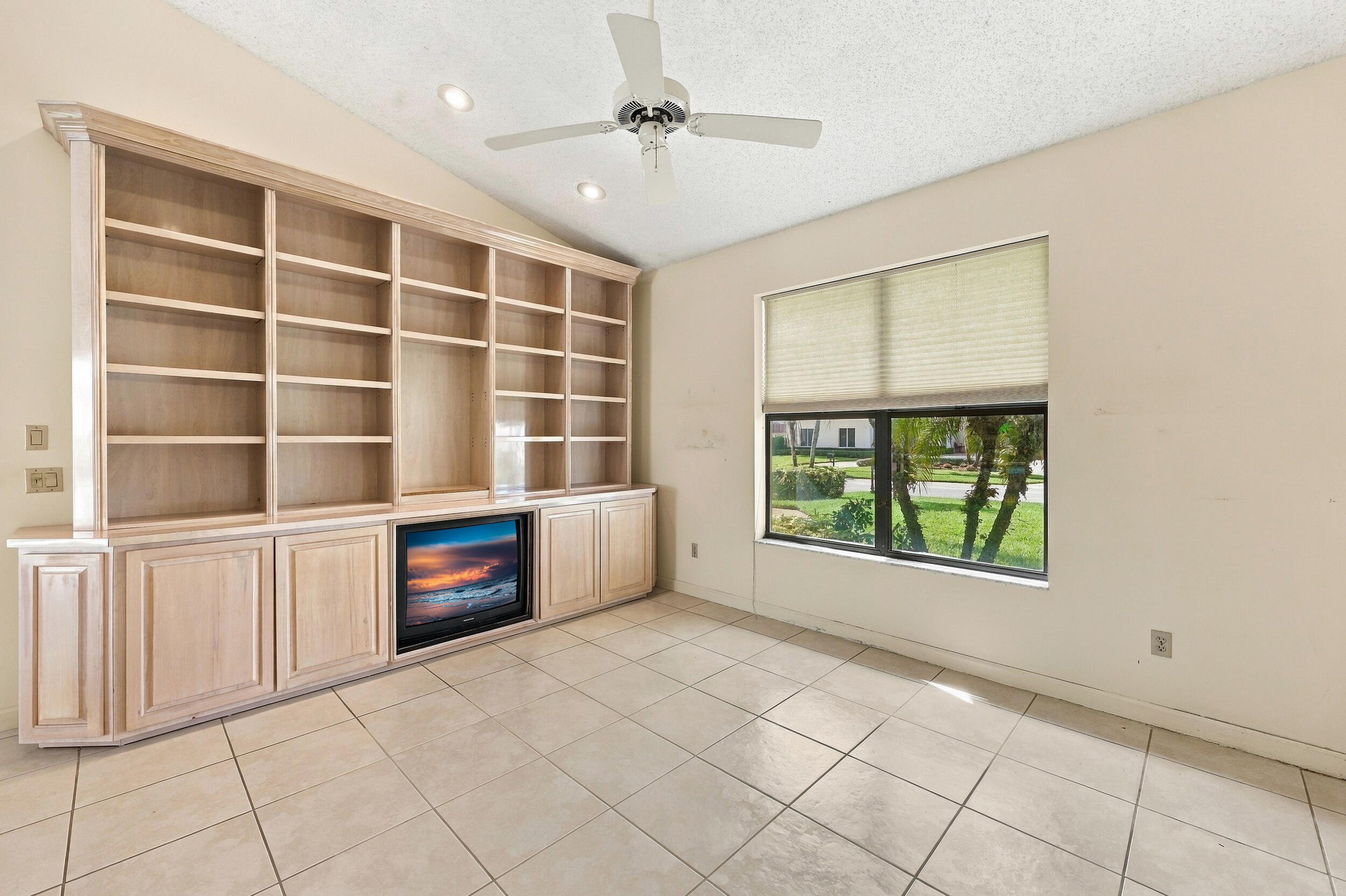 10695 Stonebridge Boulevard Property Photo 17