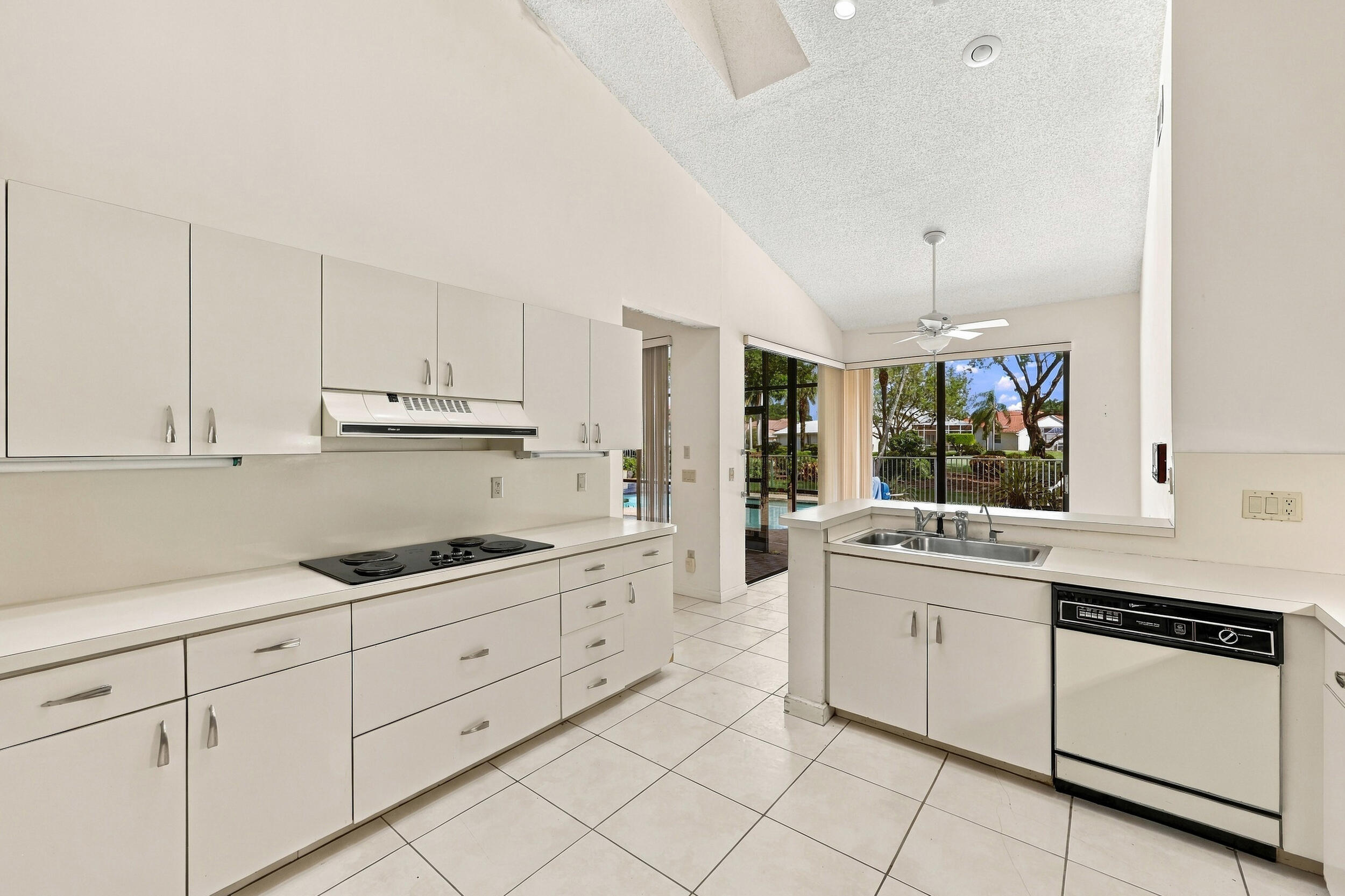 10695 Stonebridge Boulevard Property Photo 29