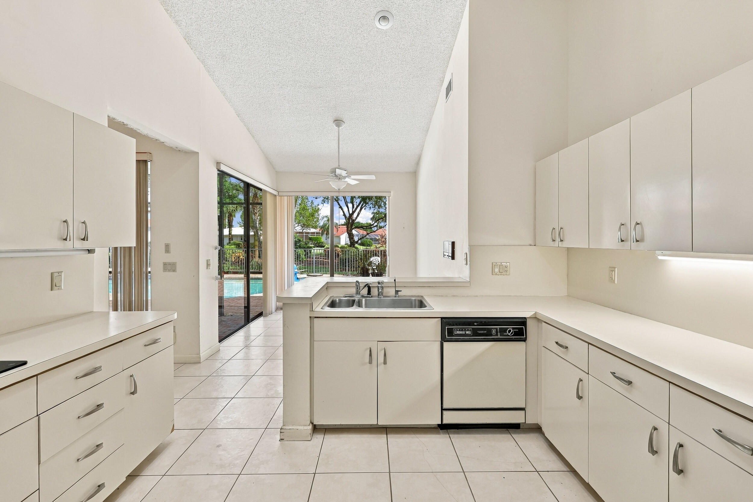 10695 Stonebridge Boulevard Property Photo 31