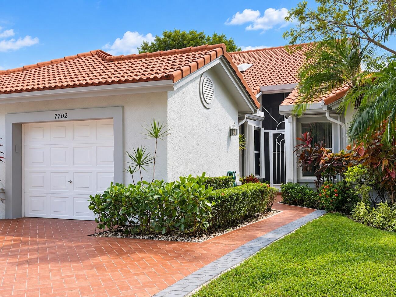 7702 MAJESTIC PALM Drive Property Photo 1