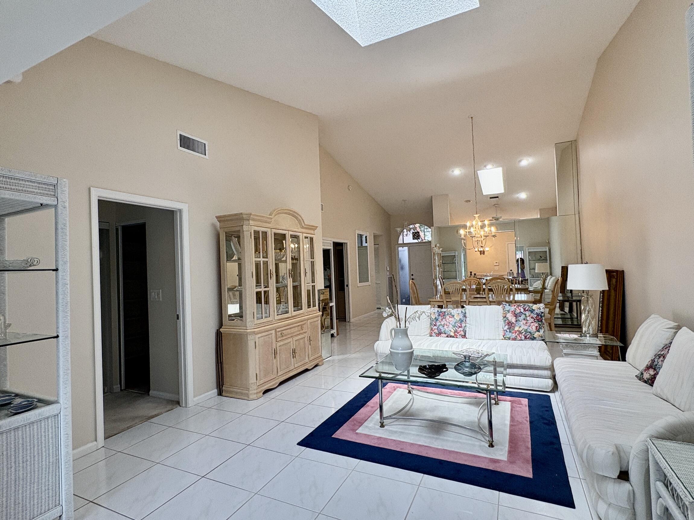 7702 Majestic Palm Drive Property Photo 14