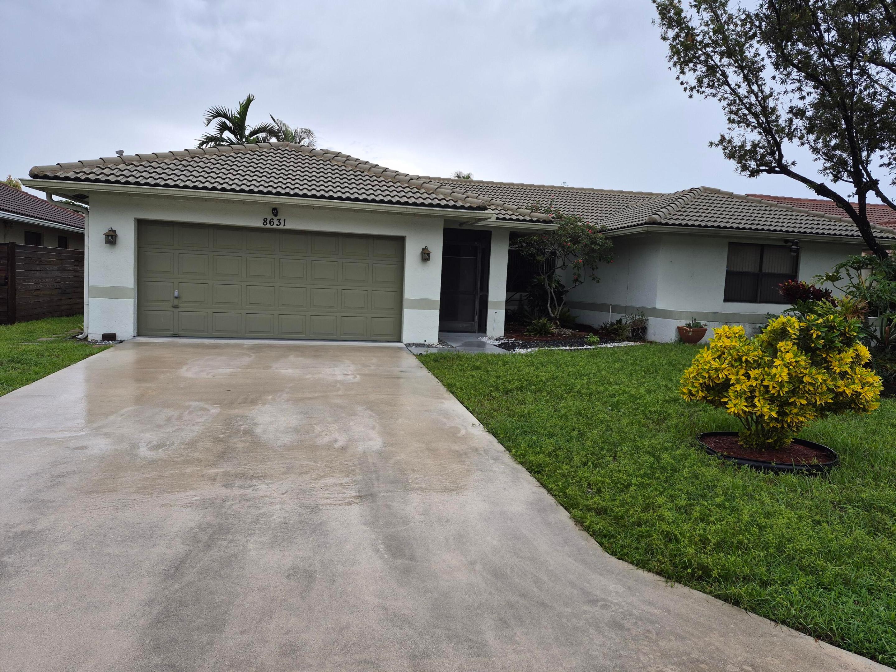 8631 Nw 82nd Street Property Photo 1