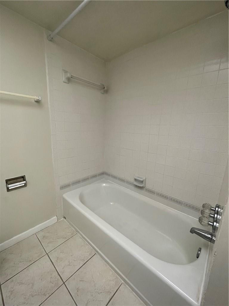 9233 Sw 8th Street 220 Property Photo 14