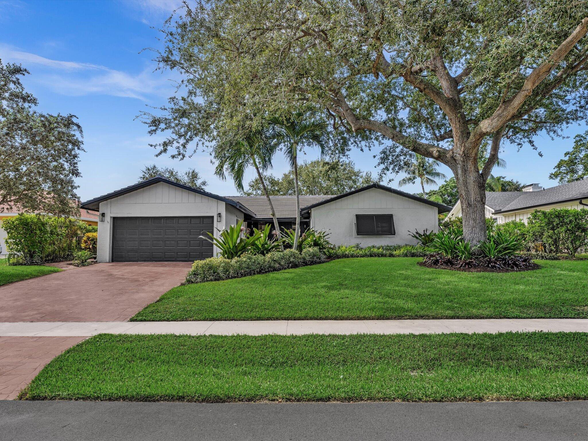3264 Lakeview Drive Property Photo 1