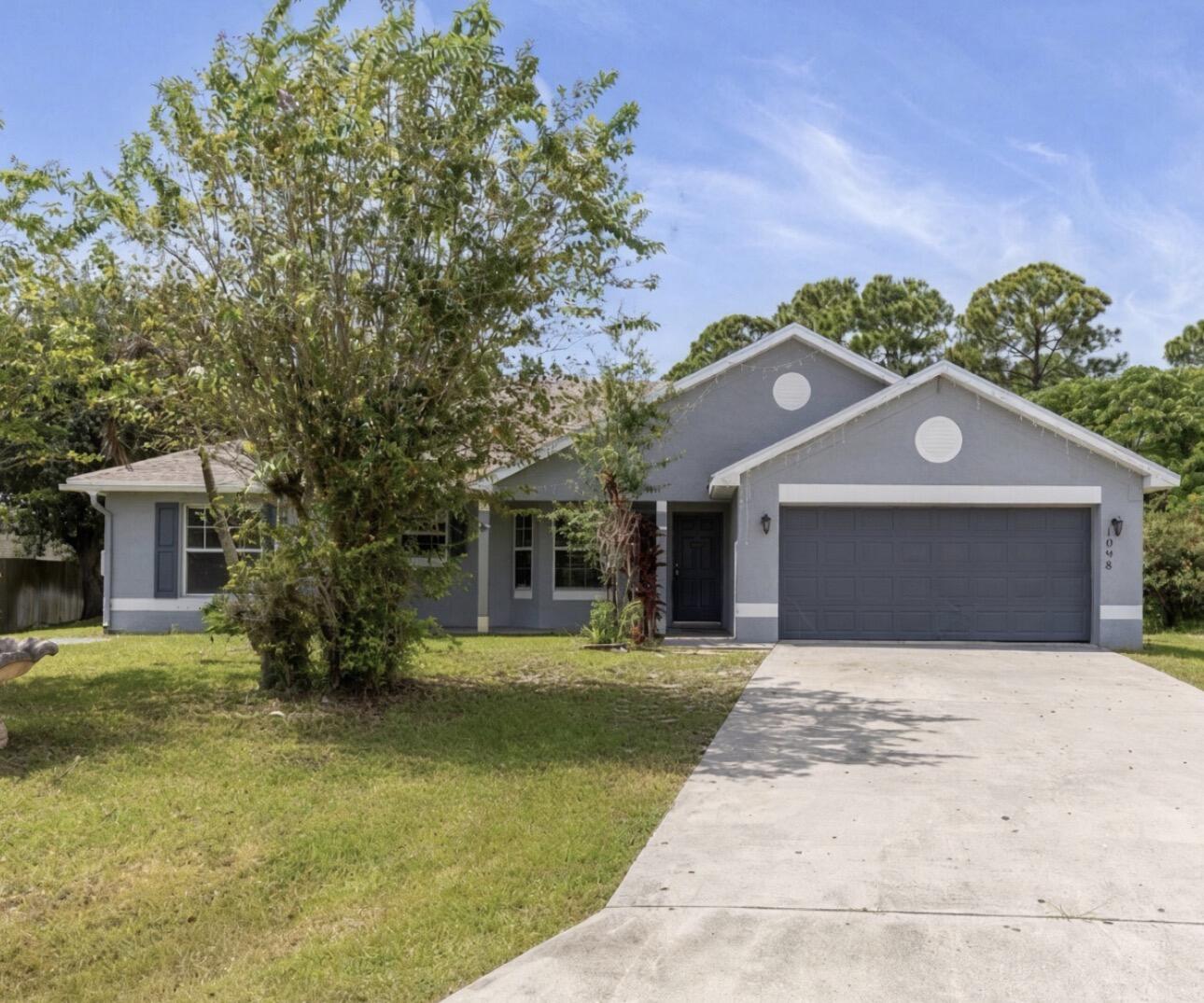 1098 Sw Sw Du Bois Avenue Property Photo 1