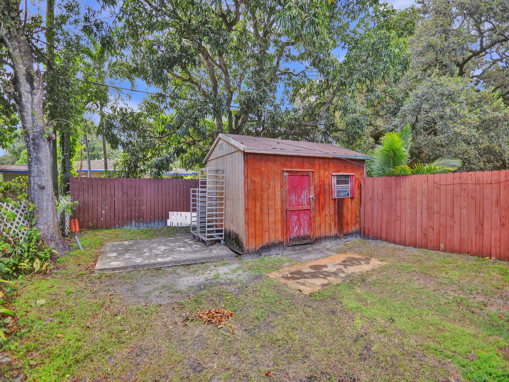 5073 Sw 28th Avenue Property Photo 2