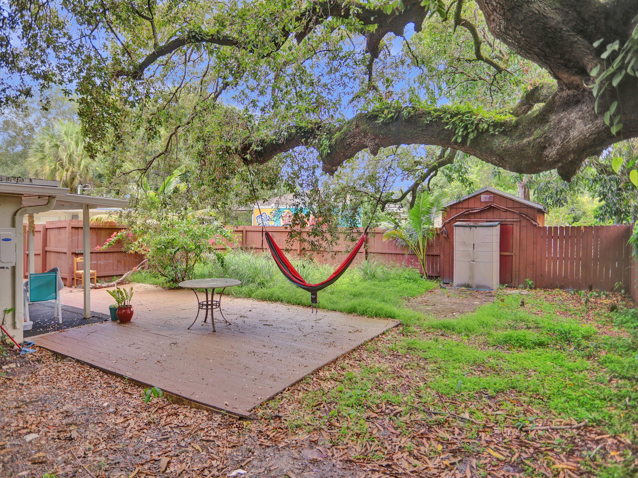 5073 Sw 28th Avenue Property Photo 3
