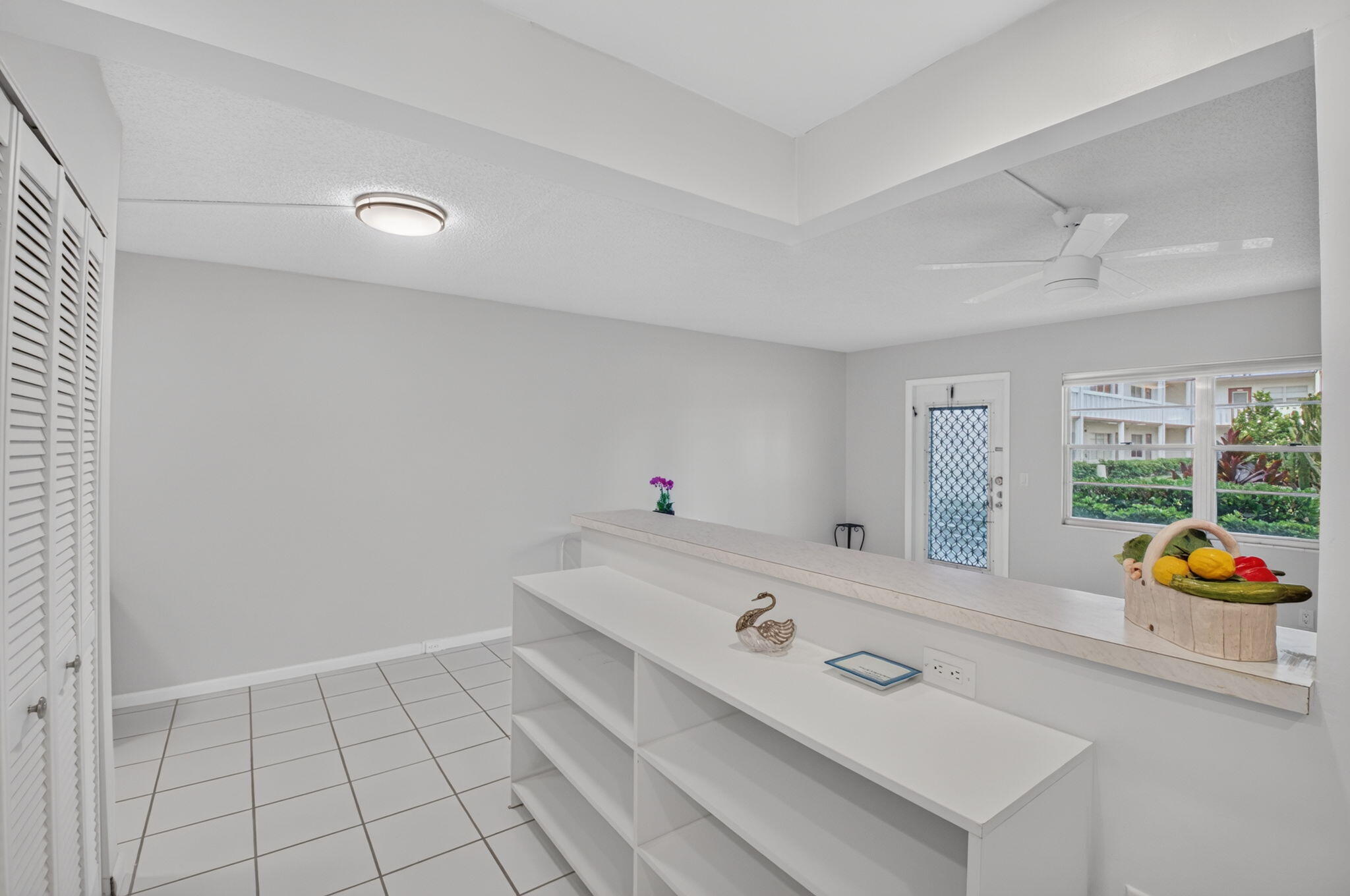 591 Fanshaw O Property Photo 5