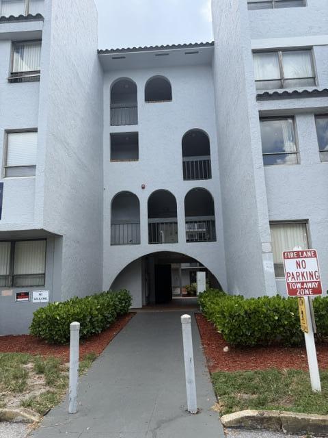 1750 N CONGRESS Avenue 207 Property Photo 1