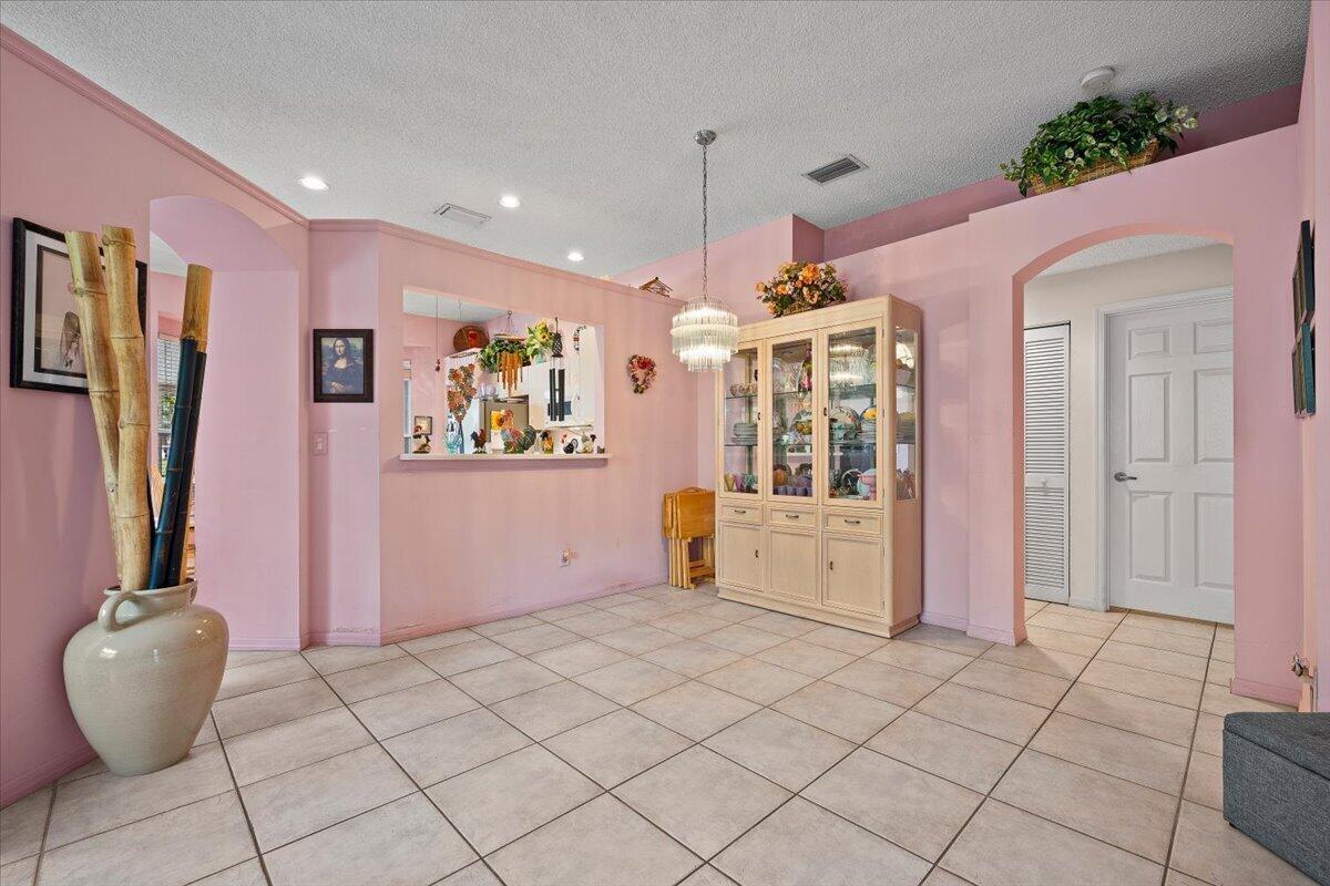 4150 Manor Forest Trail Property Photo 9