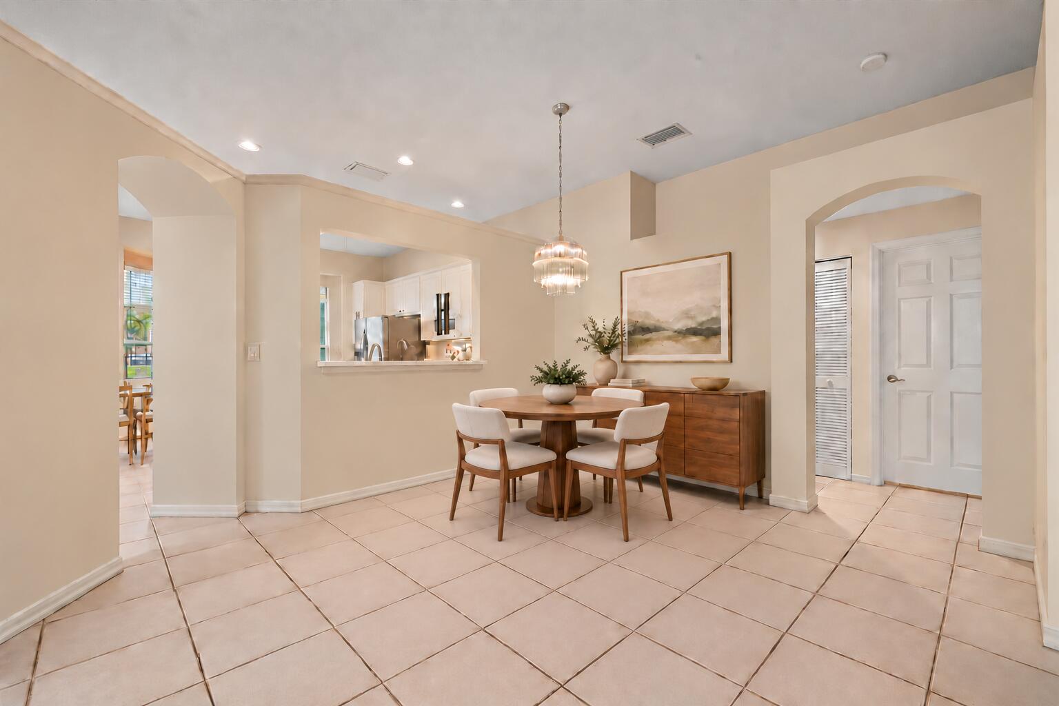 4150 Manor Forest Trail Property Photo 10