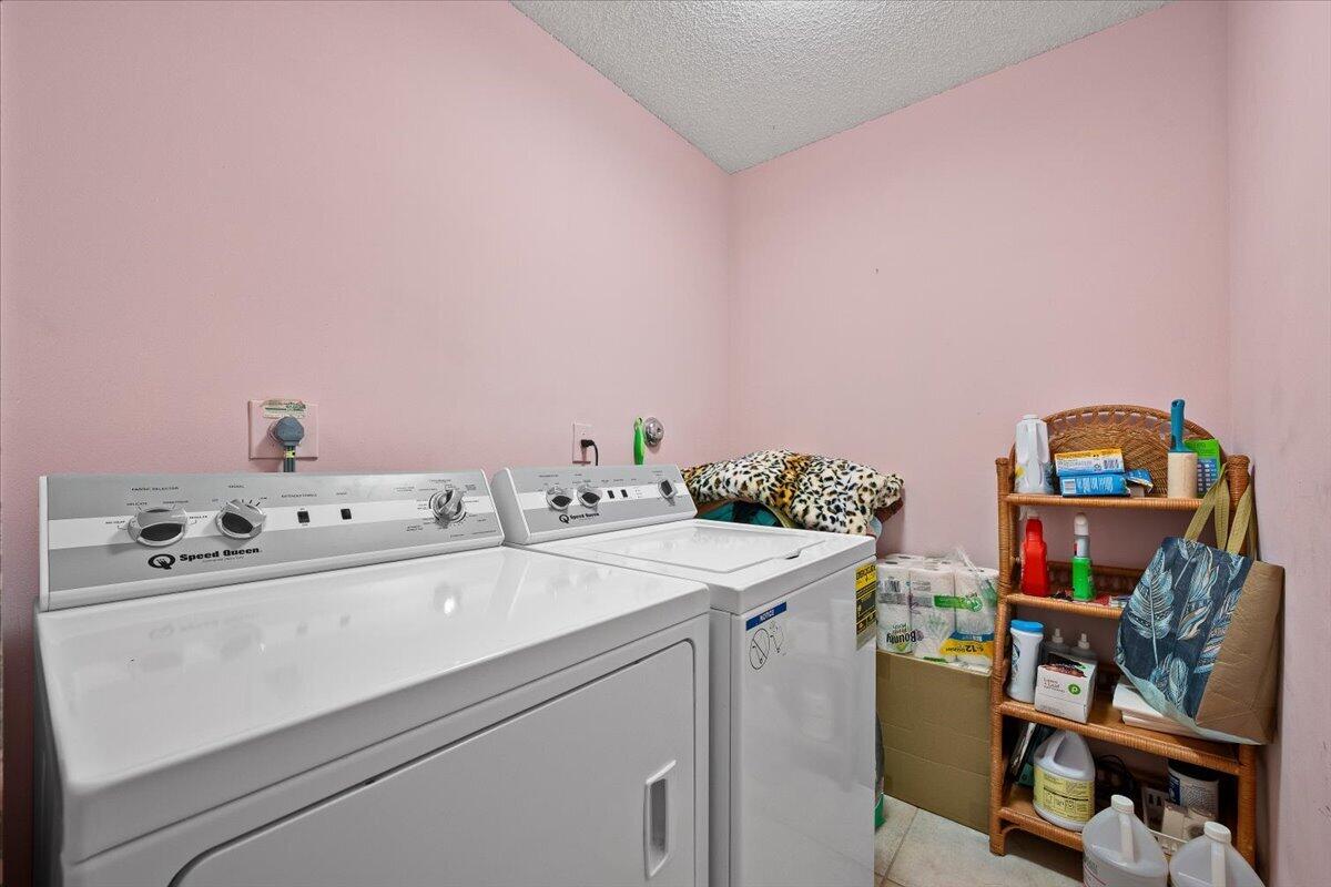 4150 Manor Forest Trail Property Photo 15