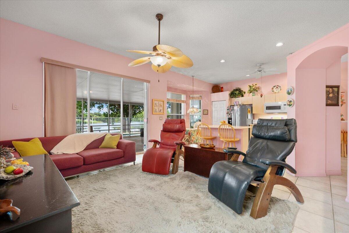 4150 Manor Forest Trail Property Photo 16