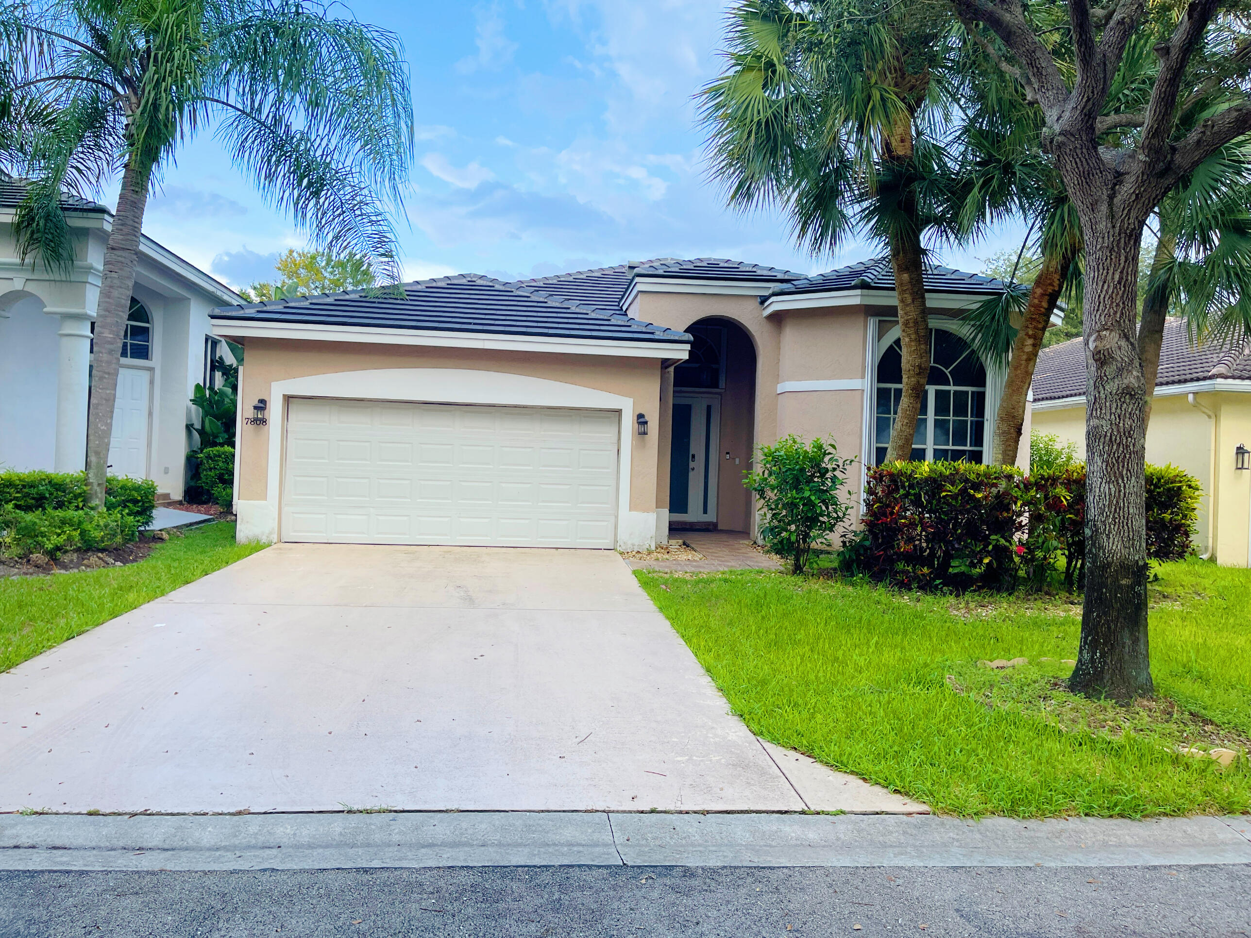 7808 NW 71ST Way