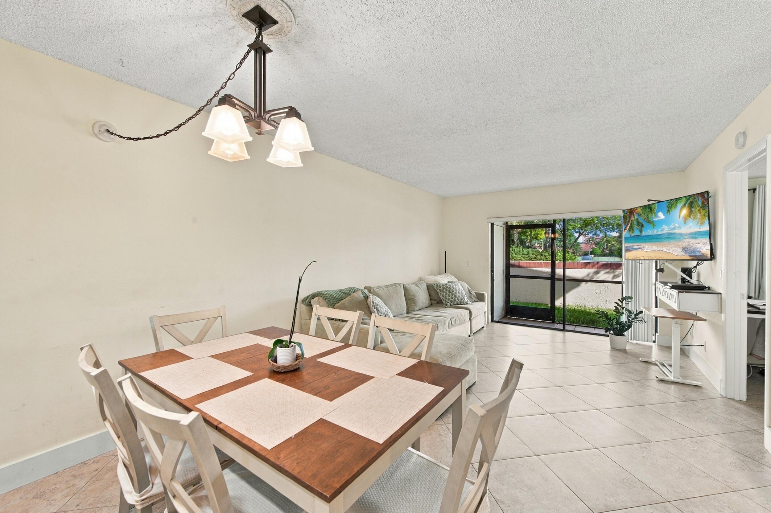 6585 Somerset Drive 102 Property Photo 5