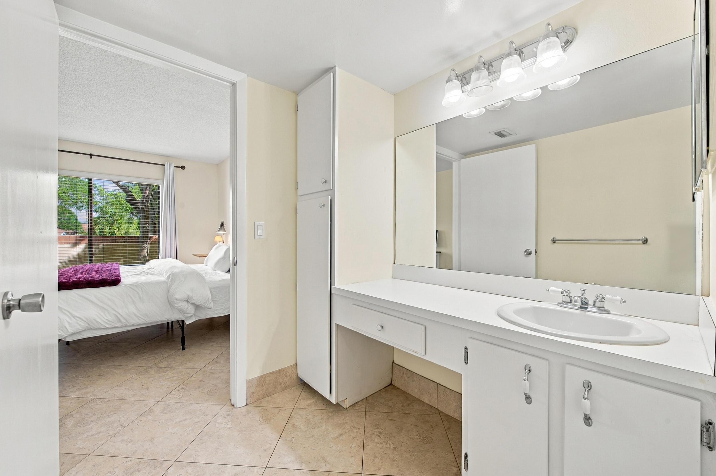 6585 Somerset Drive 102 Property Photo 12