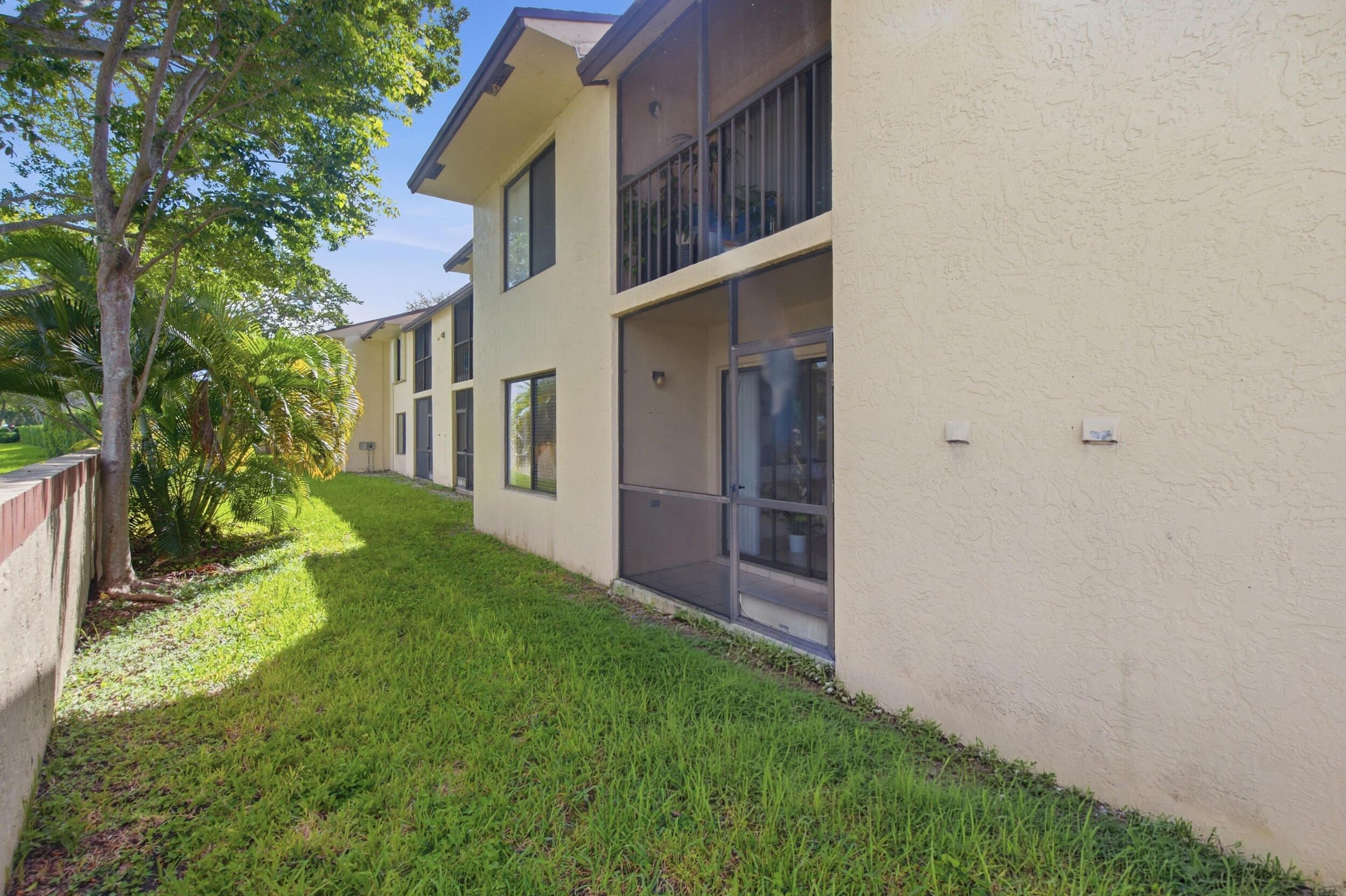 6585 Somerset Drive 102 Property Photo 22